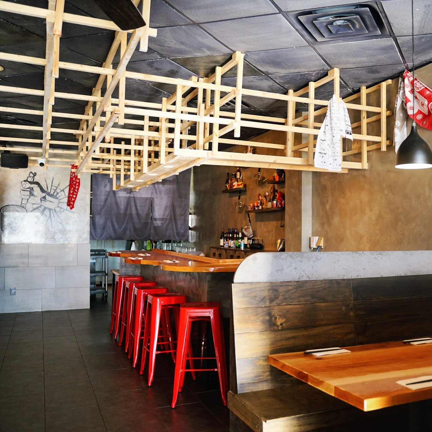 Home of the "gachi" ramen🏠

Along with the ramen, our shop features 20th century's retro artistic influences in Japan 🎎⛩🎏

#ramengachi #houstonrestaurant #houstonramen #htxfood #htxfoodie