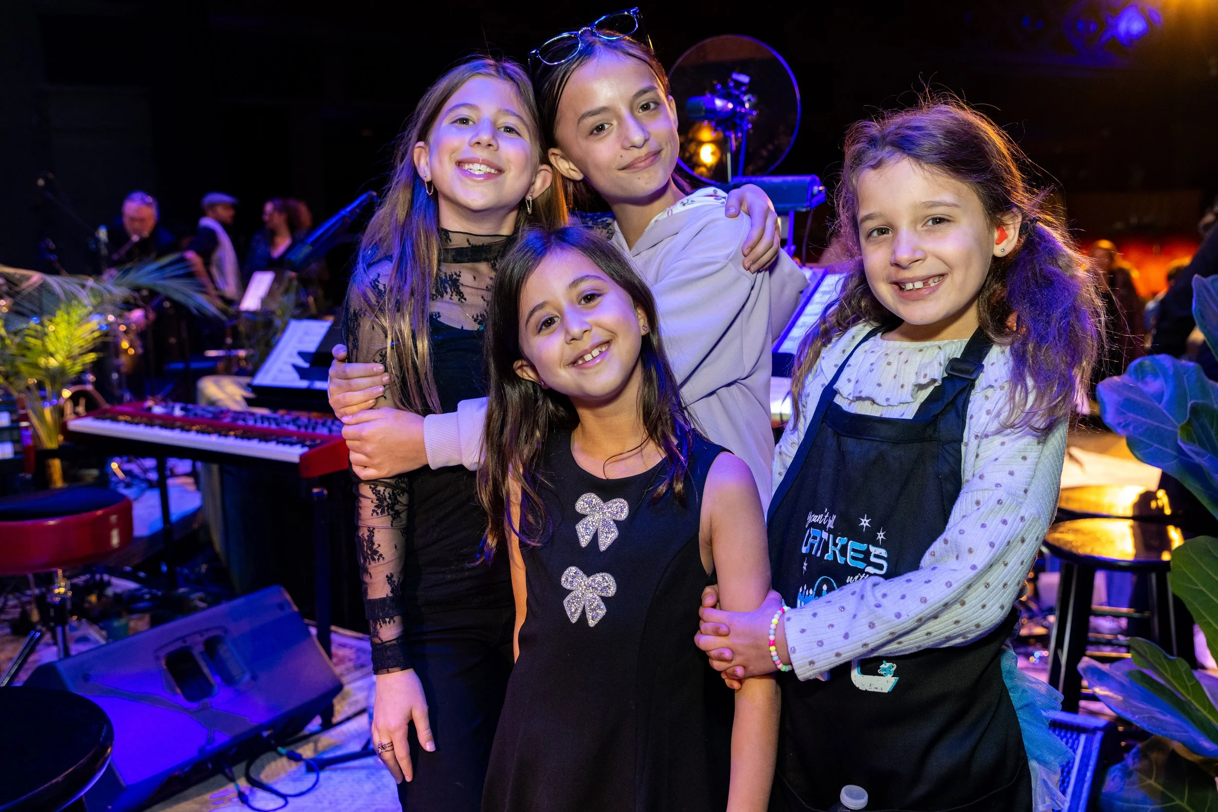 130_HANUKKAH_HULLABALOO_2025_3744.jpg