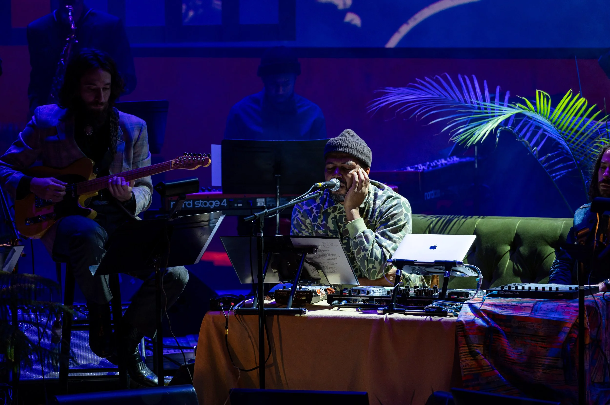 096_HANUKKAH_HULLABALOO_2025_0615.jpg