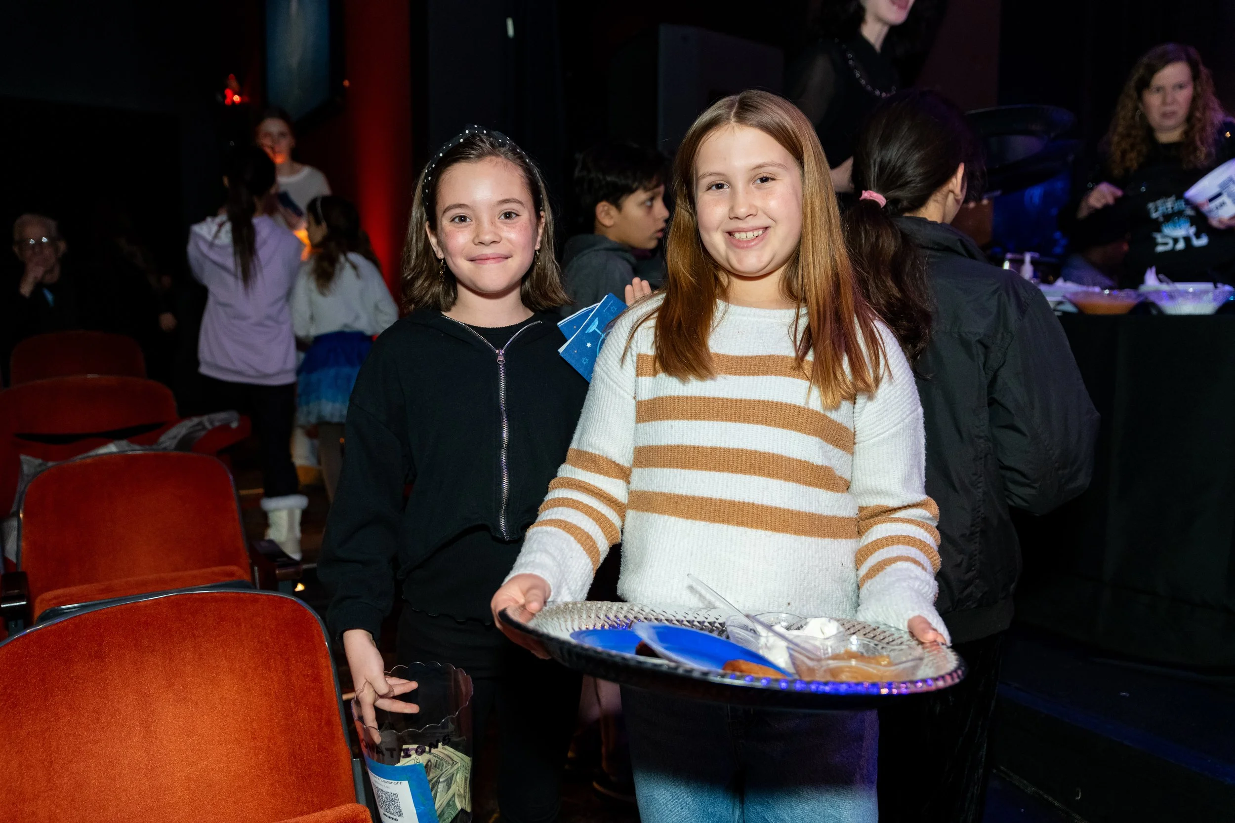 054_HANUKKAH_HULLABALOO_2025_3424.jpg