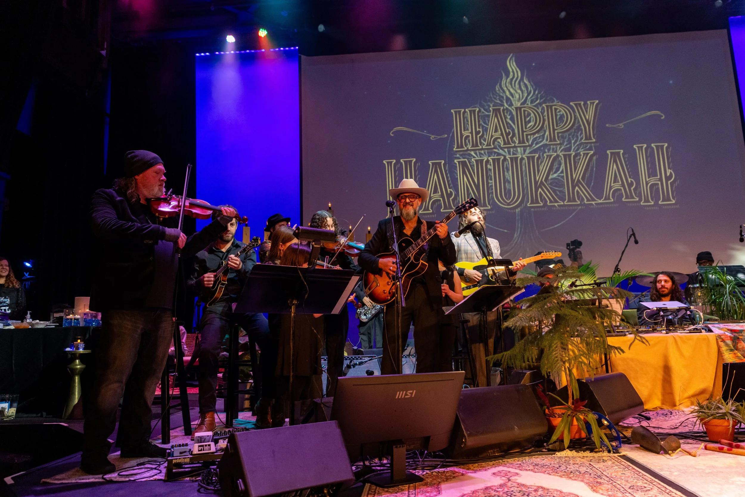 101_HANUKKAH_HULLABALOO_2025_3629.jpg