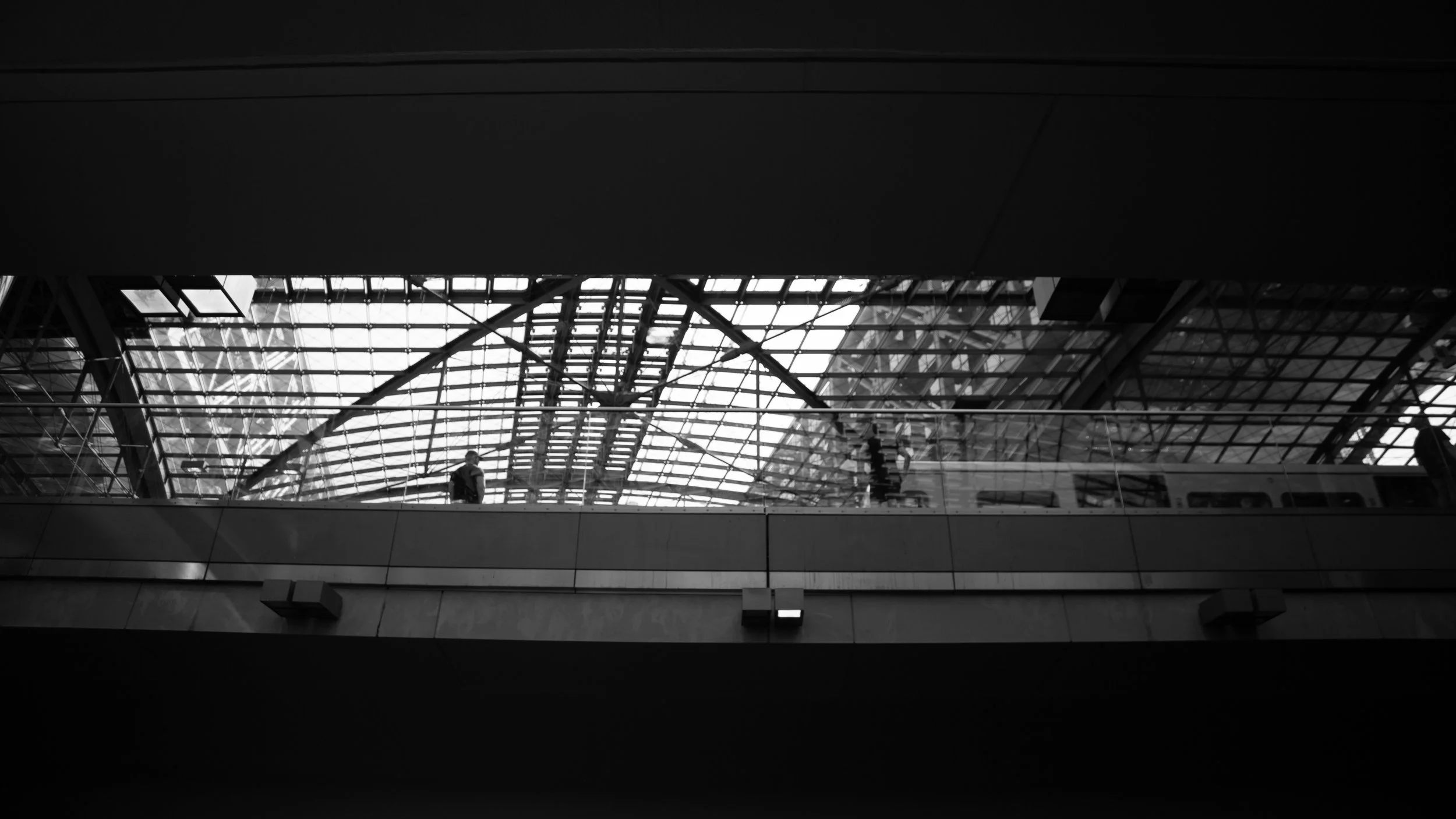 A Berlin Photowalk: Hauptbahnhof through a Monochrome Lens – Part 1