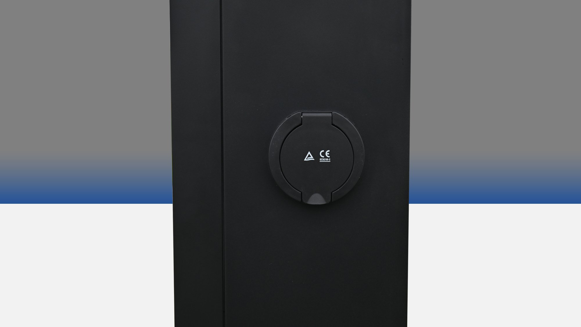 Xchange Charger Luna gniazdo lub złącze Typ2.jpg