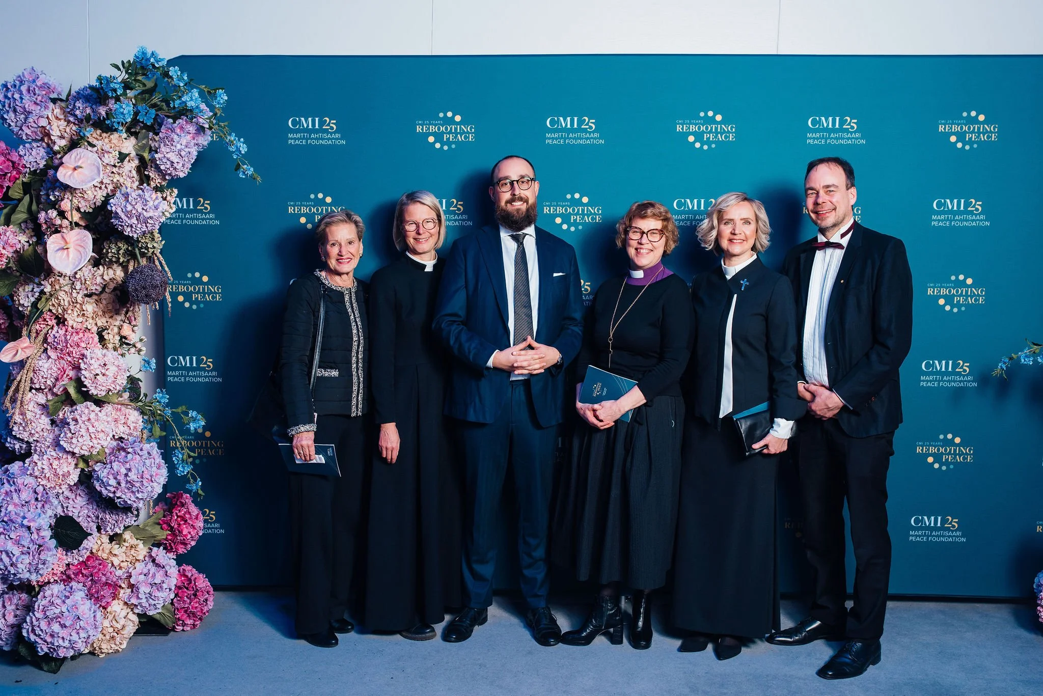 Yhteis&ouml;ll&auml;mme oli kunnia olla mukana juhlimassa rauhaa edist&auml;v&auml;n CMI-toimiston 25-vuotista taivalta. Merkityksellisten puheenvuorojen ohella tilaisuudessa oli l&auml;mpimi&auml; kohtaamisia mm. eri uskontojen edustajien kanssa.

&