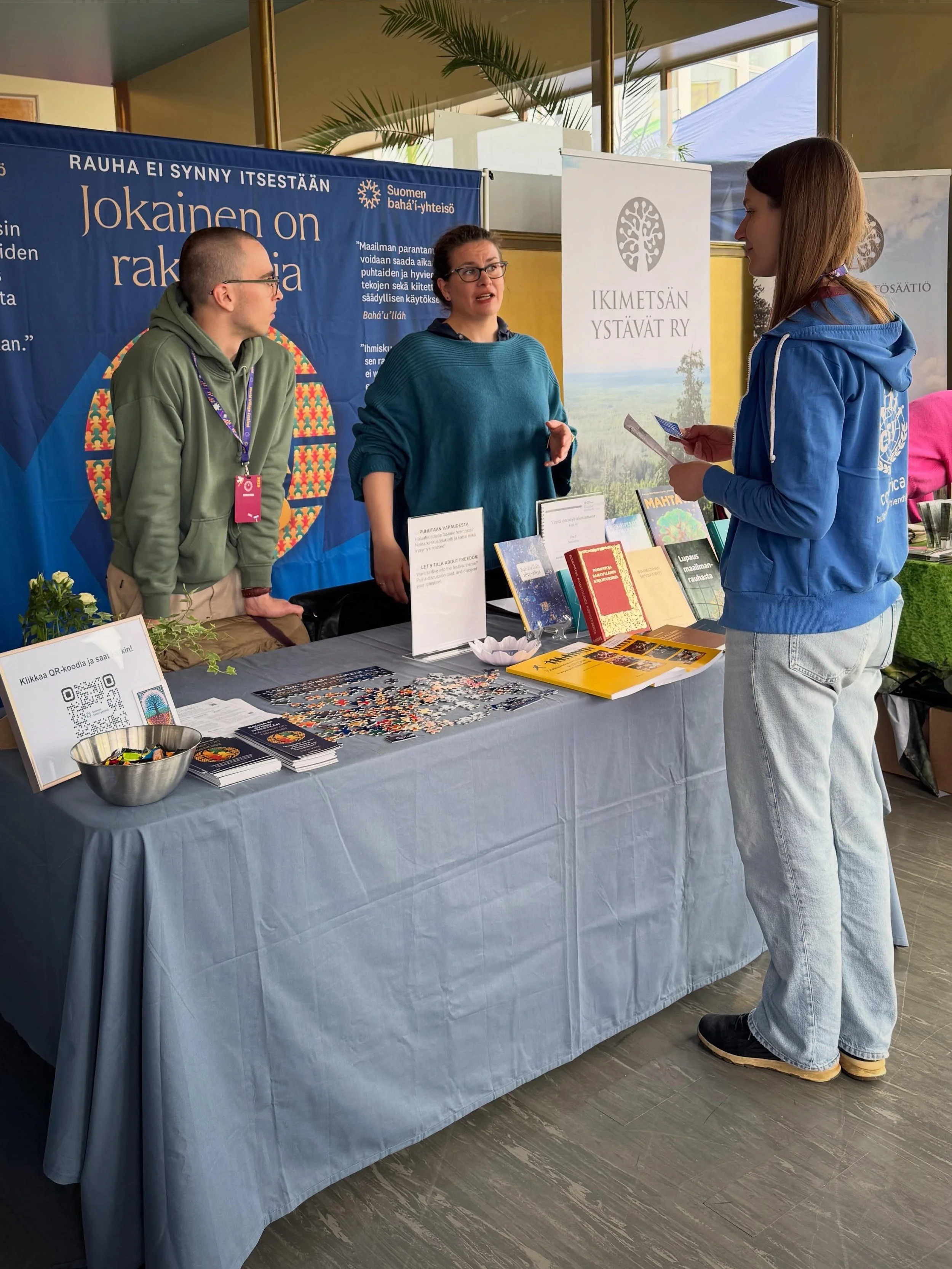 L&auml;mmin kiitos kaikille 2026 @maailmakylassa k&auml;vij&ouml;ille, jotka vierailivat st&auml;ndill&auml;mme! ❤️ Keskusteluja ja kohtaamisia oli runsaasti, ja ne olivat merkityksellisi&auml; ja yhteenkuuluvuutta lis&auml;&auml;vi&auml;. Lis&auml;t