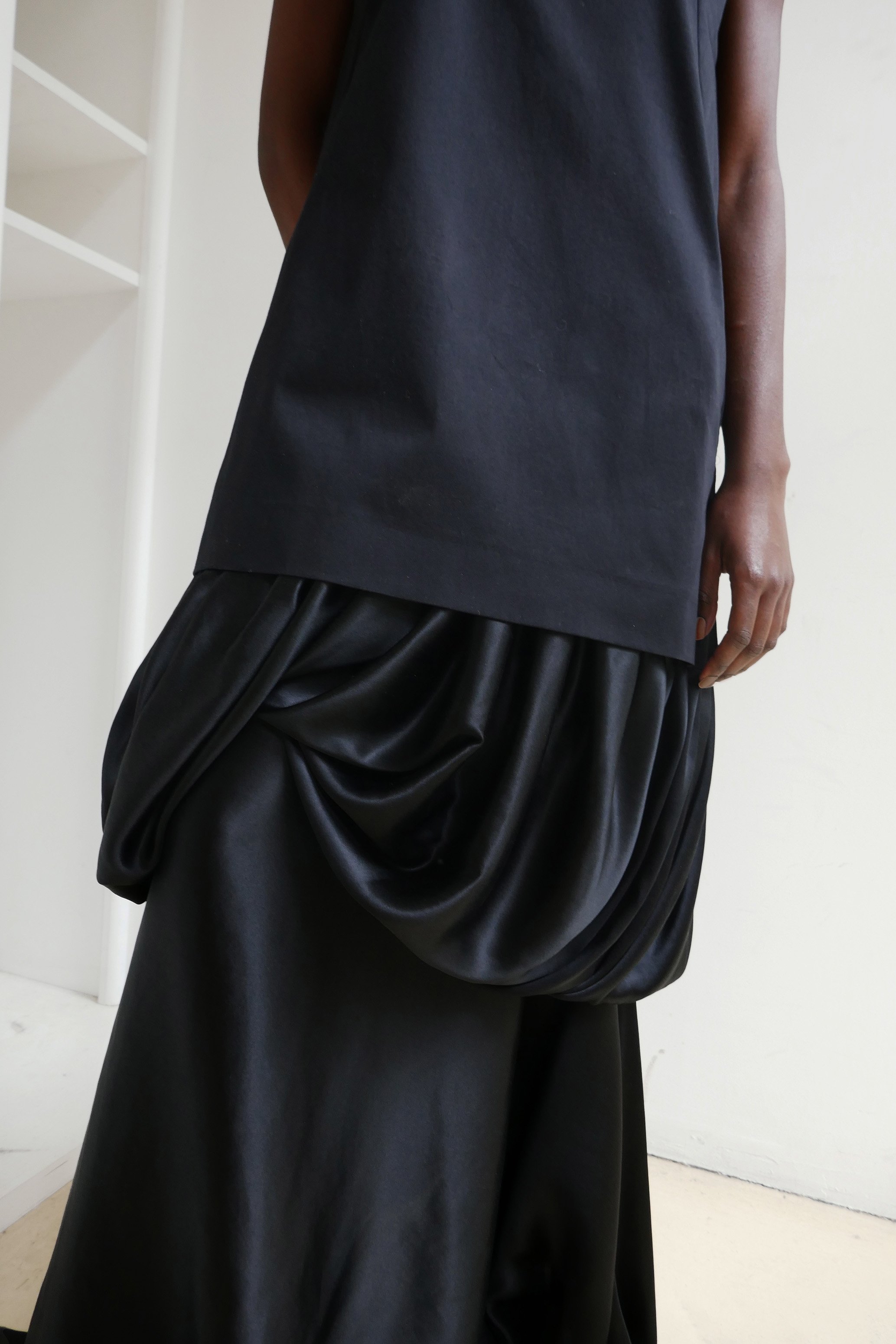 blackdress bottom copy.jpg