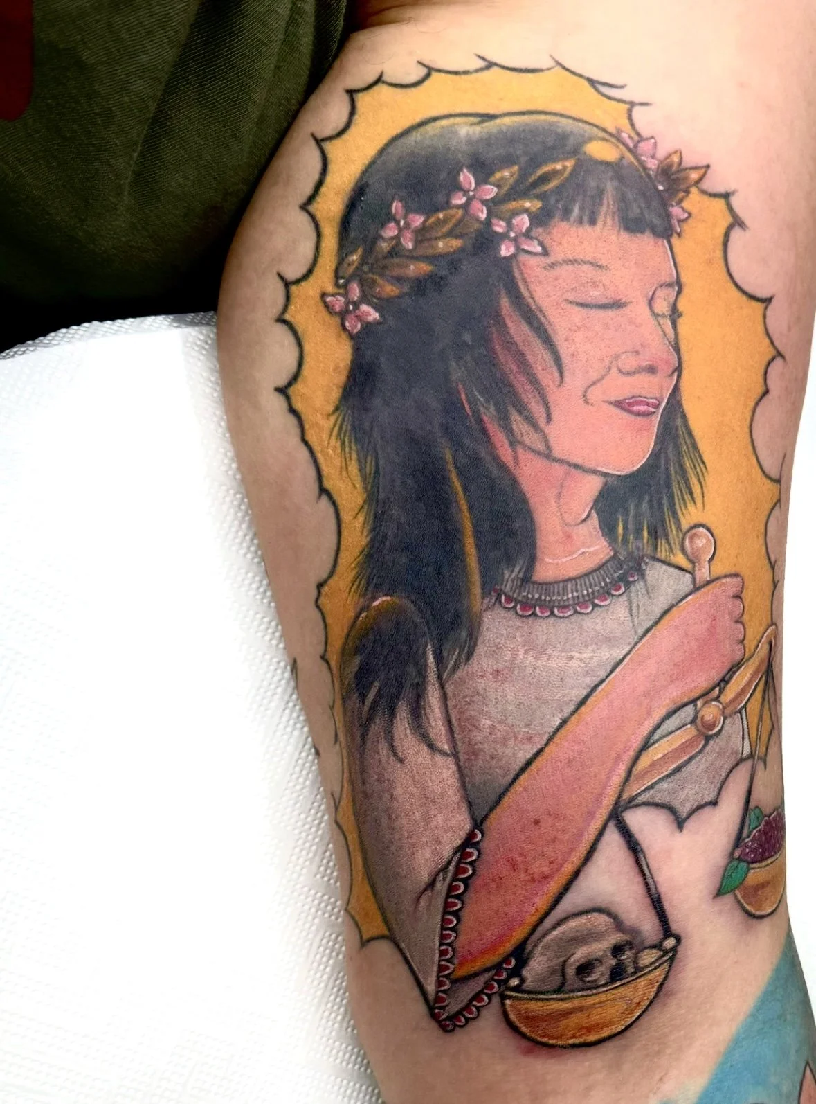 Sternzeichen Waage (Neotraditional) Tattoo  -oberer Innenarm