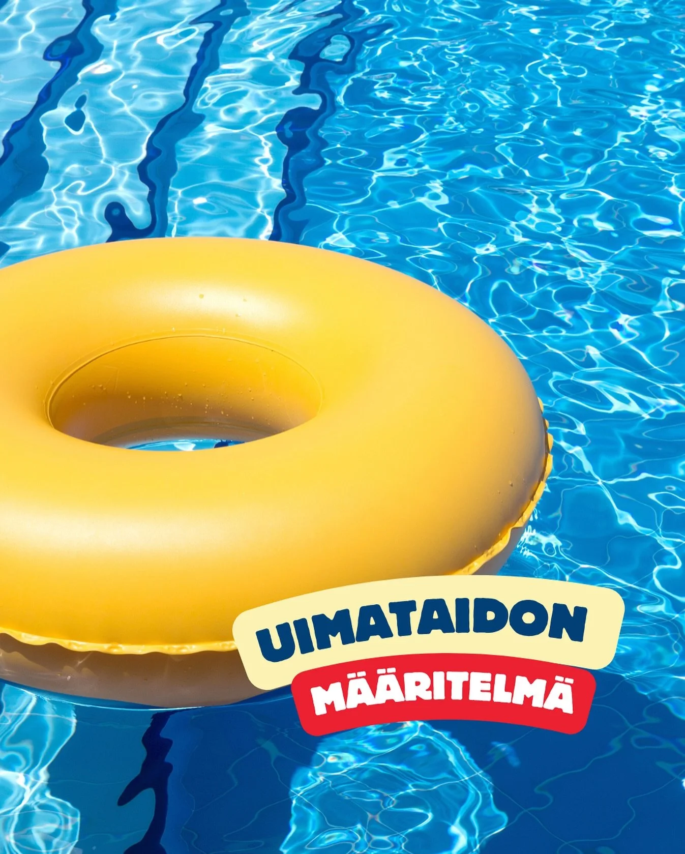 💙 ”Äiti, kato – mä osaan!”
Vesipisarat kimmeltävät pienissä varpaissa ja hymy on leveä. Meidän vesipeto on taas ottanut uuden askeleen kohti uimataitoa.
Mutta mitä uimataito oikeastaan tark