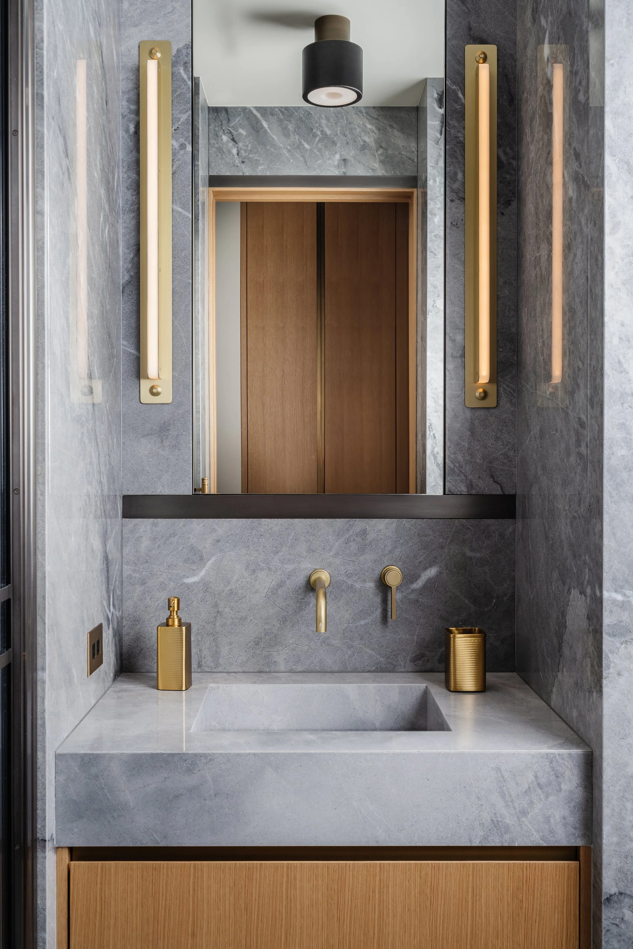 janoura-schneider-interiors-latelier-miami-beach-bathroom 2b.jpg