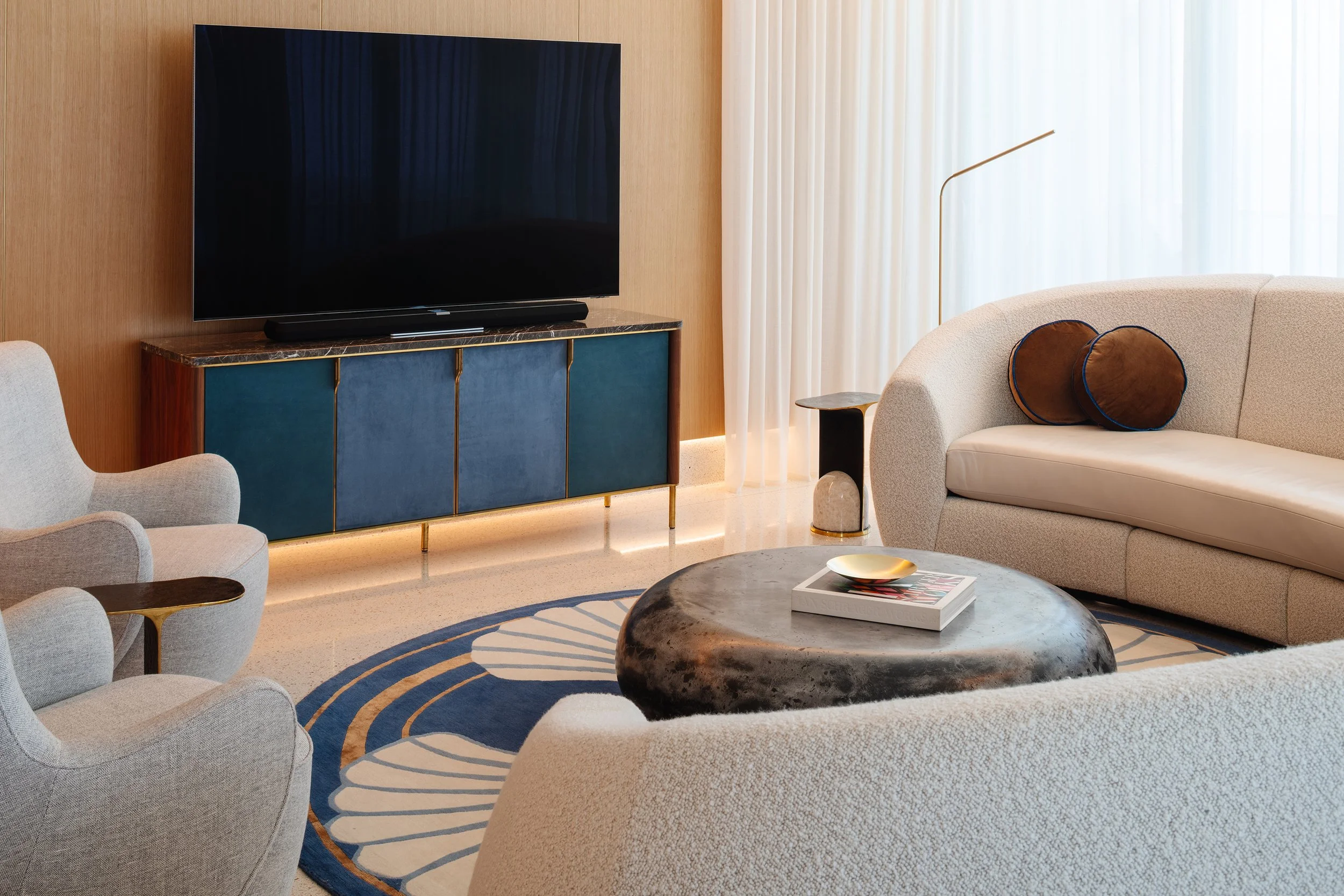 janoura-schneider-interiors-latelier-miami-beach-living-room-3.jpg