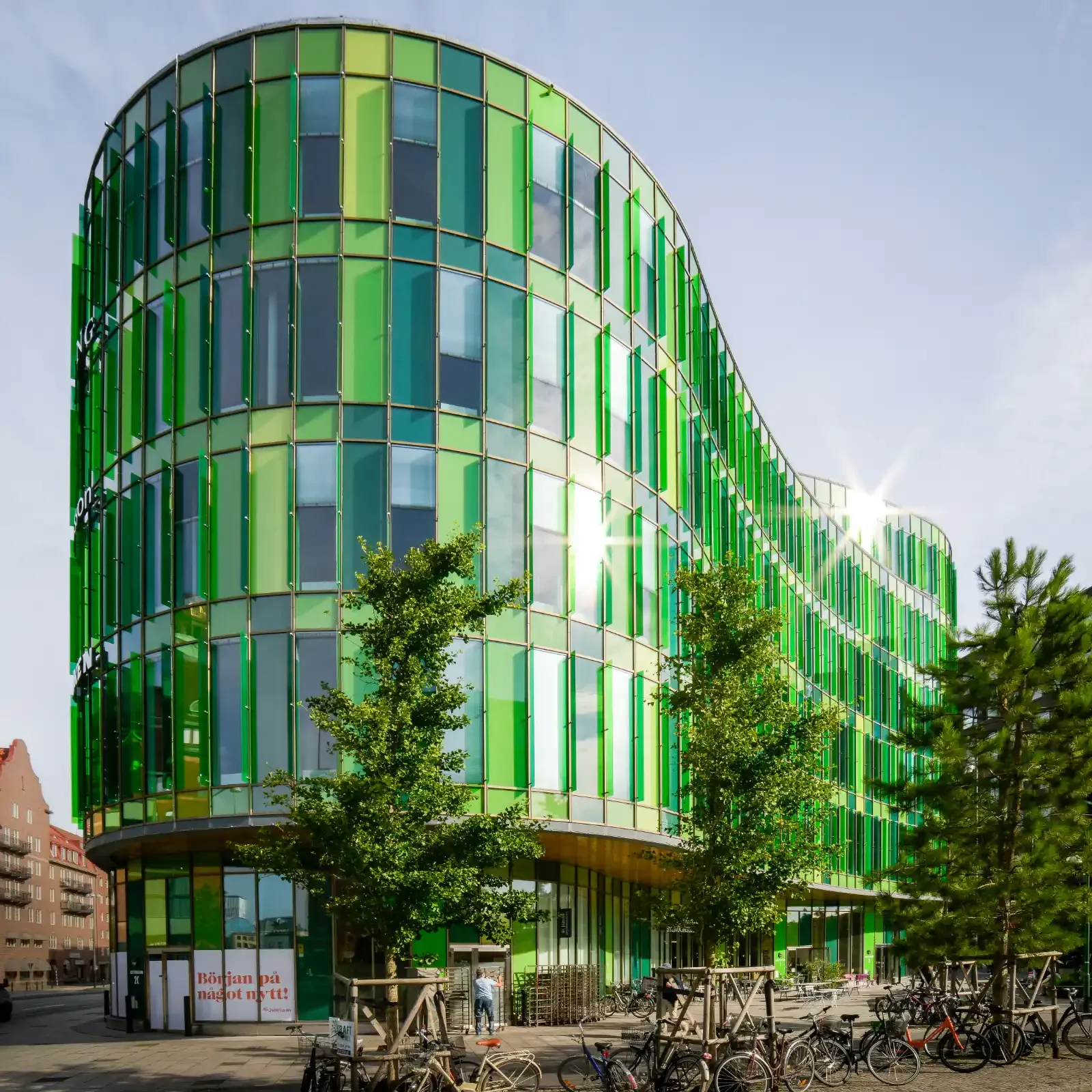 Glasvasen ett modernt kontorshus i centrala Malmö