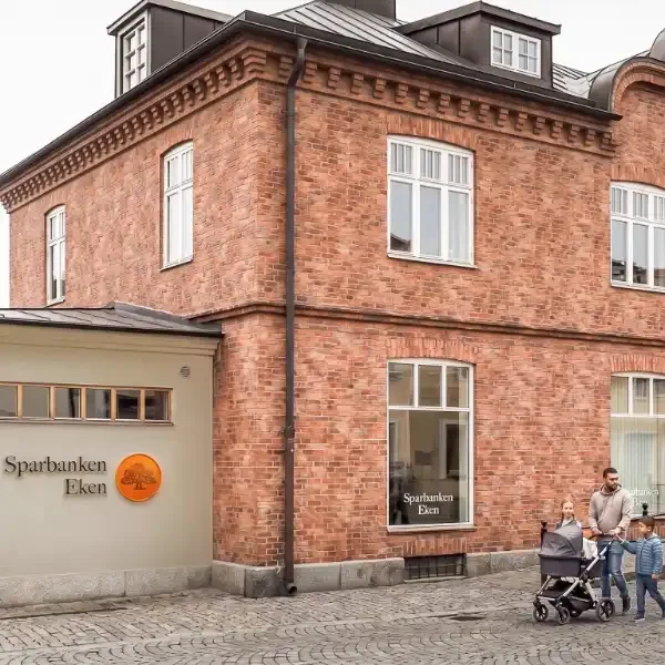 Augusthuset får ny hyresgäst - Sparbanken Eken flyttar in
