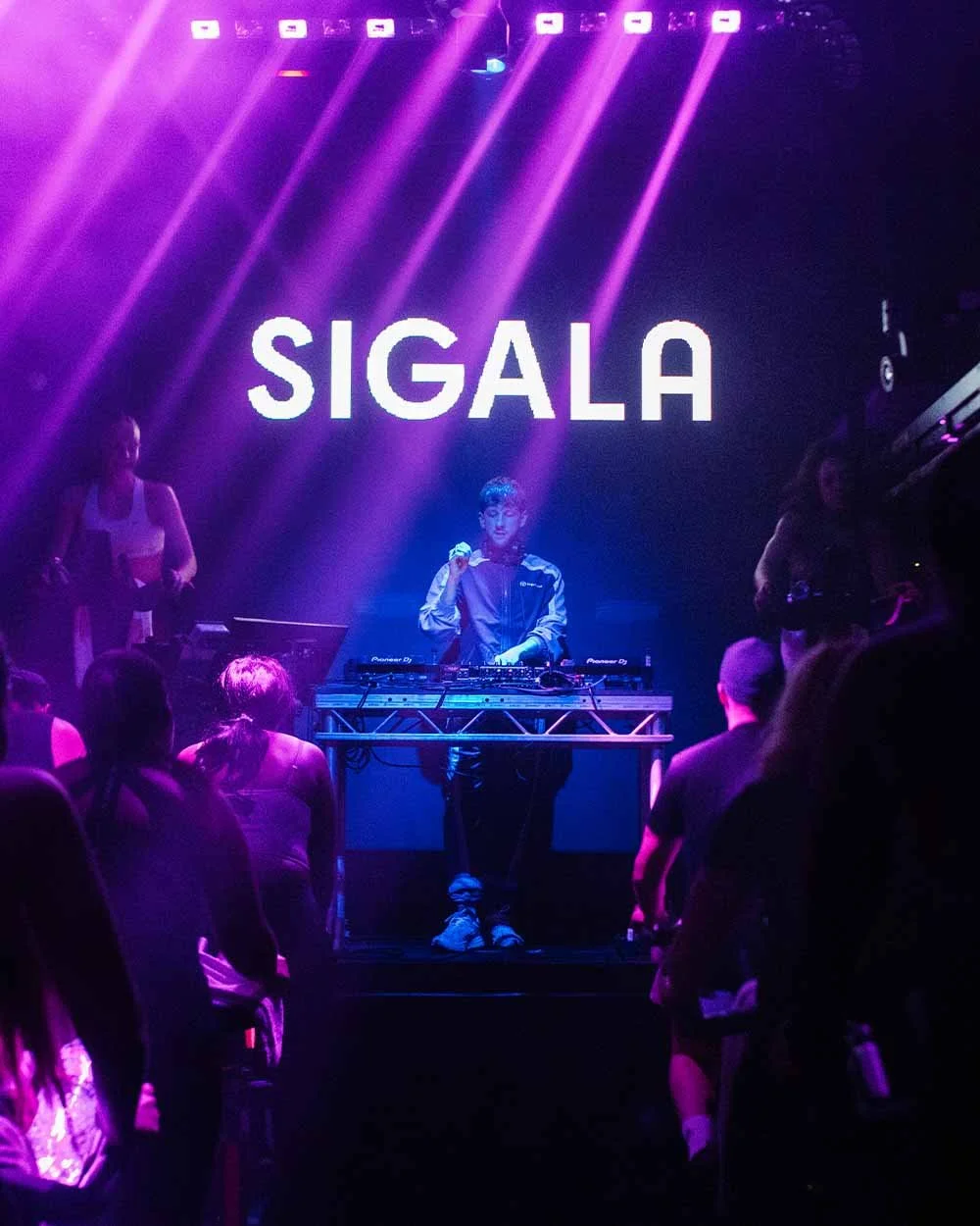 THROWBACK TO Live Rides with Legendary DJS