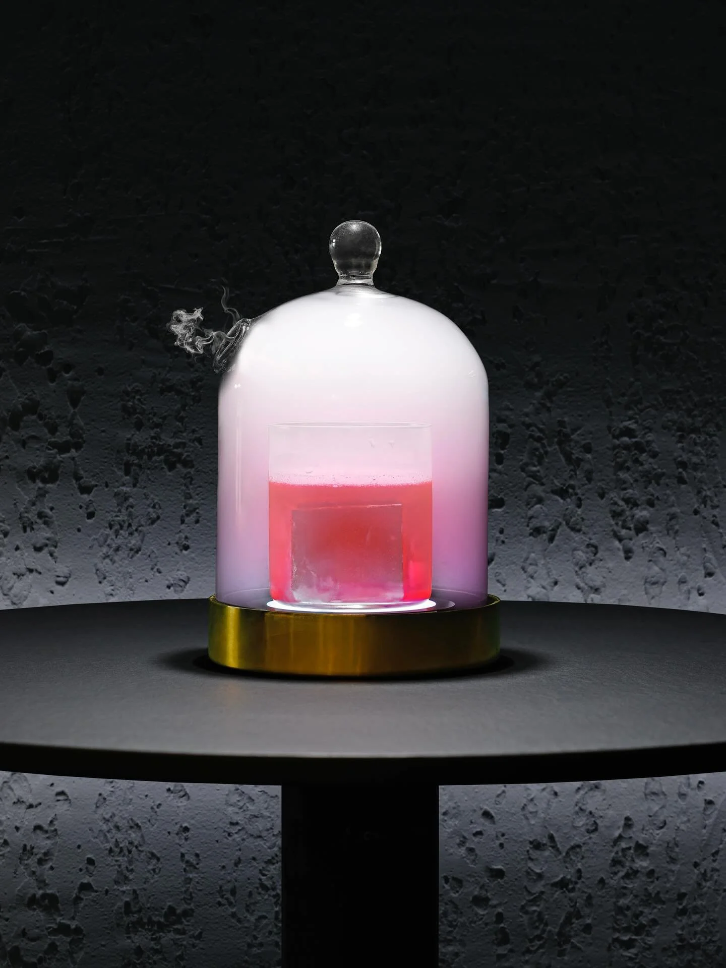 SPIN HOUSE PUNCH

TATRATEA ORIGINAL &ndash; COGNAC
VANILLA SYRUP &ndash; ROSEHIP TEA
RASPBERRY PURE&Eacute; &ndash; MILKWASHED