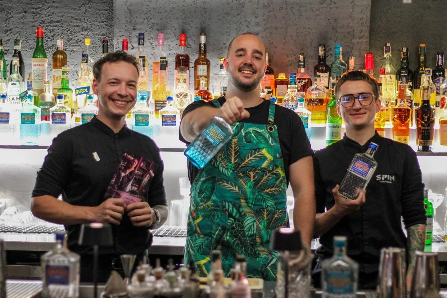 GUESTSHIFT WITH 15 STAMFORD &times; JUNIPERUS GIN