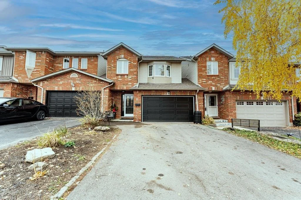 11 GLENHOLLOW Drive Stoney Creek