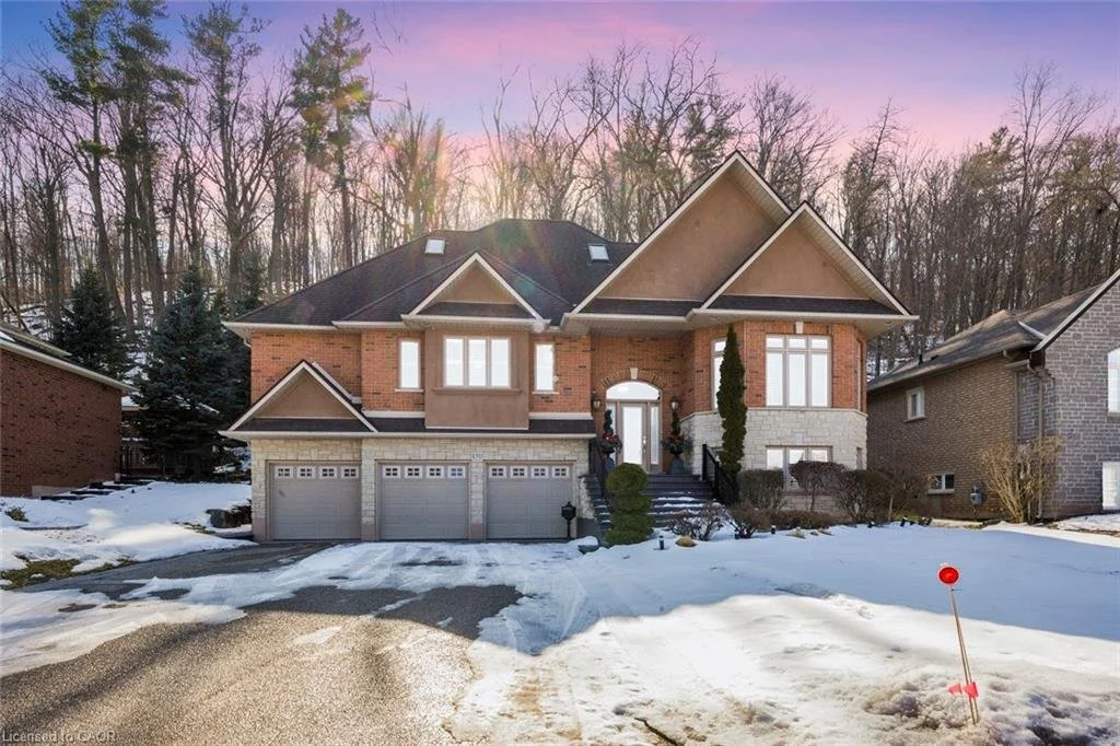 130 DORCHESTER Drive Grimsby