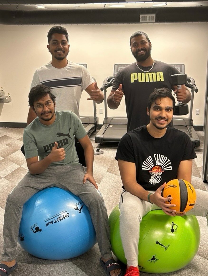 Four&rsquo;s more fun when you&rsquo;re saving BIG!
Squad goals start with a spacious 4-bedroom&mdash;and right now, they come with $300 off every month!
But hurry!&mdash; this special ends TOMORROW! 
Sign your lease before January 1st to lock in the