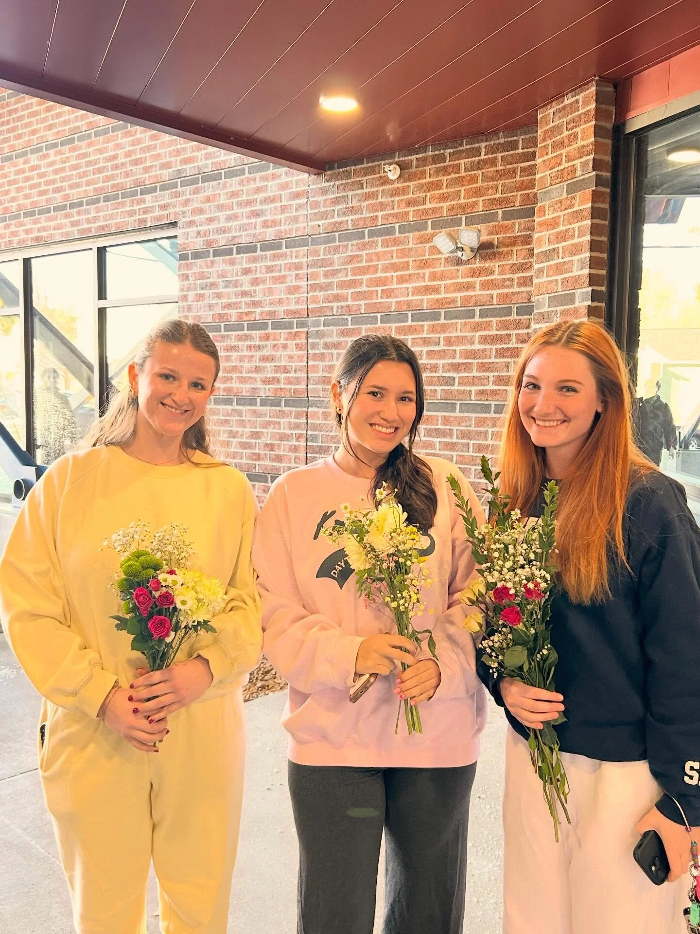 All the bouquets have been made and the flowers are officially gone! 
Thank you so much to everyone who joined us for our Valentine&rsquo;s floral event &mdash; we loved seeing all your beautiful creations! 

Stay tuned for more fun events coming soo