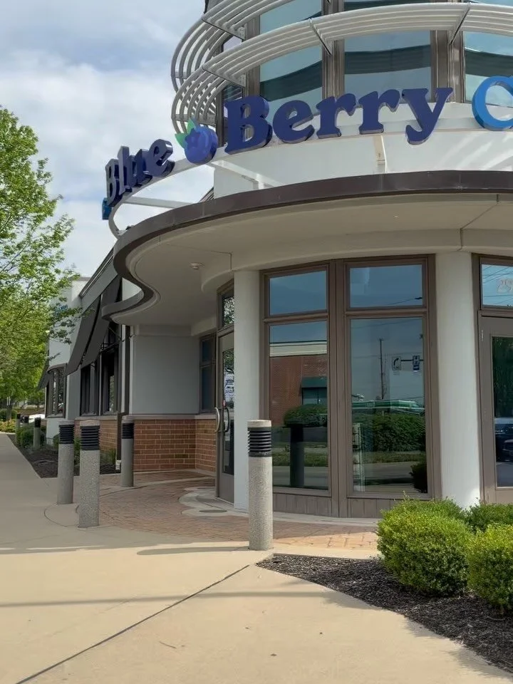 Just 10 minutes from the Flight Apartments, you&rsquo;ll find one of Dayton&rsquo;s sweetest hidden gems: Blueberry Caf&eacute; 🫐

Family-owned and full of heart, Blueberry Caf&eacute; has been serving the community since February 2024. Owners Kelly