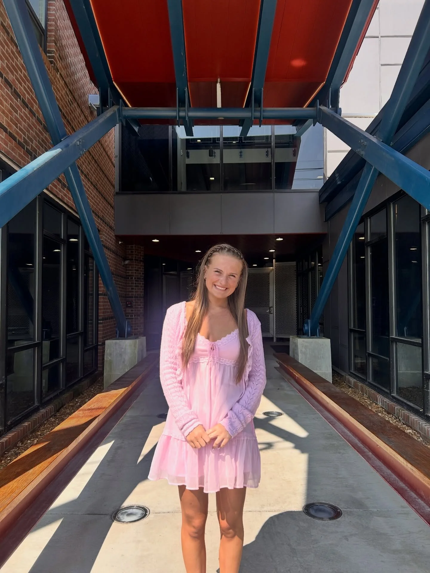 Annnnnnd another one! Everyone welcome Brynn, our new Leasing Professional!

Brynn is a UD cheerleader in her senior year, is studying pre law and sociology, and loves Mexican food.

Stop in and give her a warm welcome in the office! ✈️✨