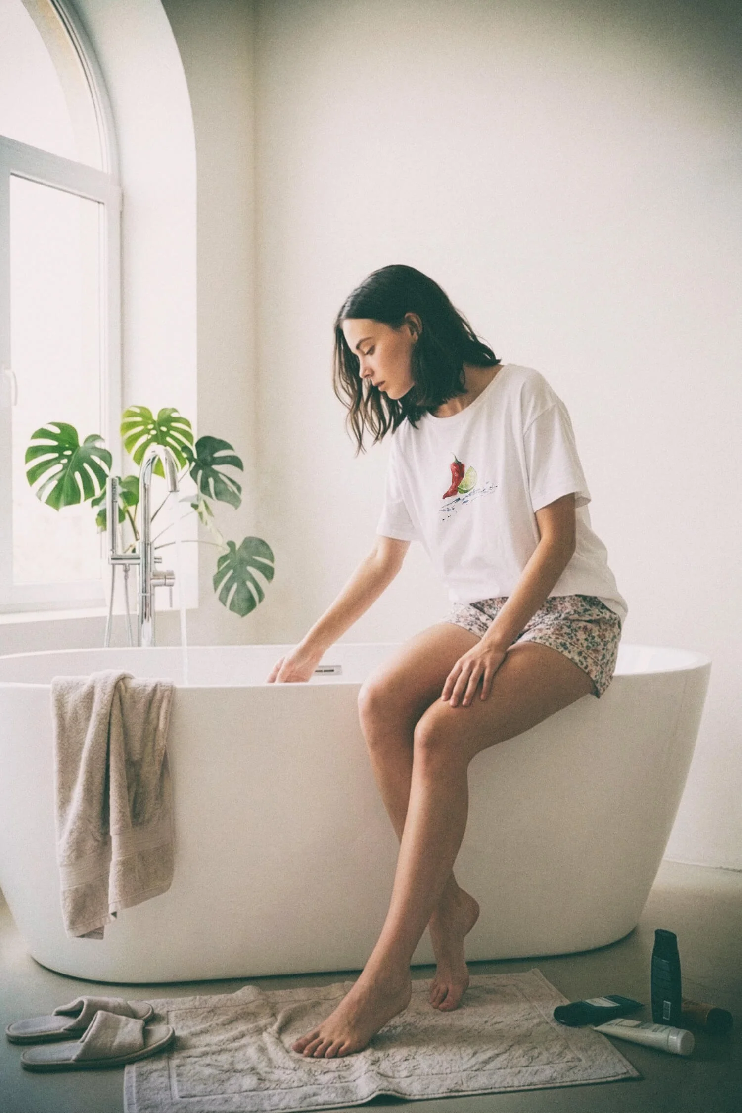 boxyTee_model_chiliLime_004.jpg