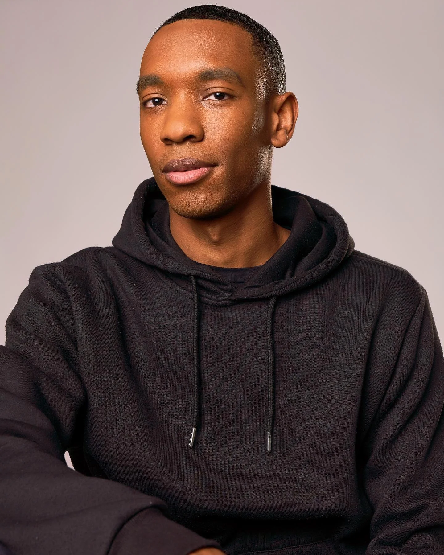 Throwback: Male grooming for actors headshot with @chaseandersonphoto ✌🏼