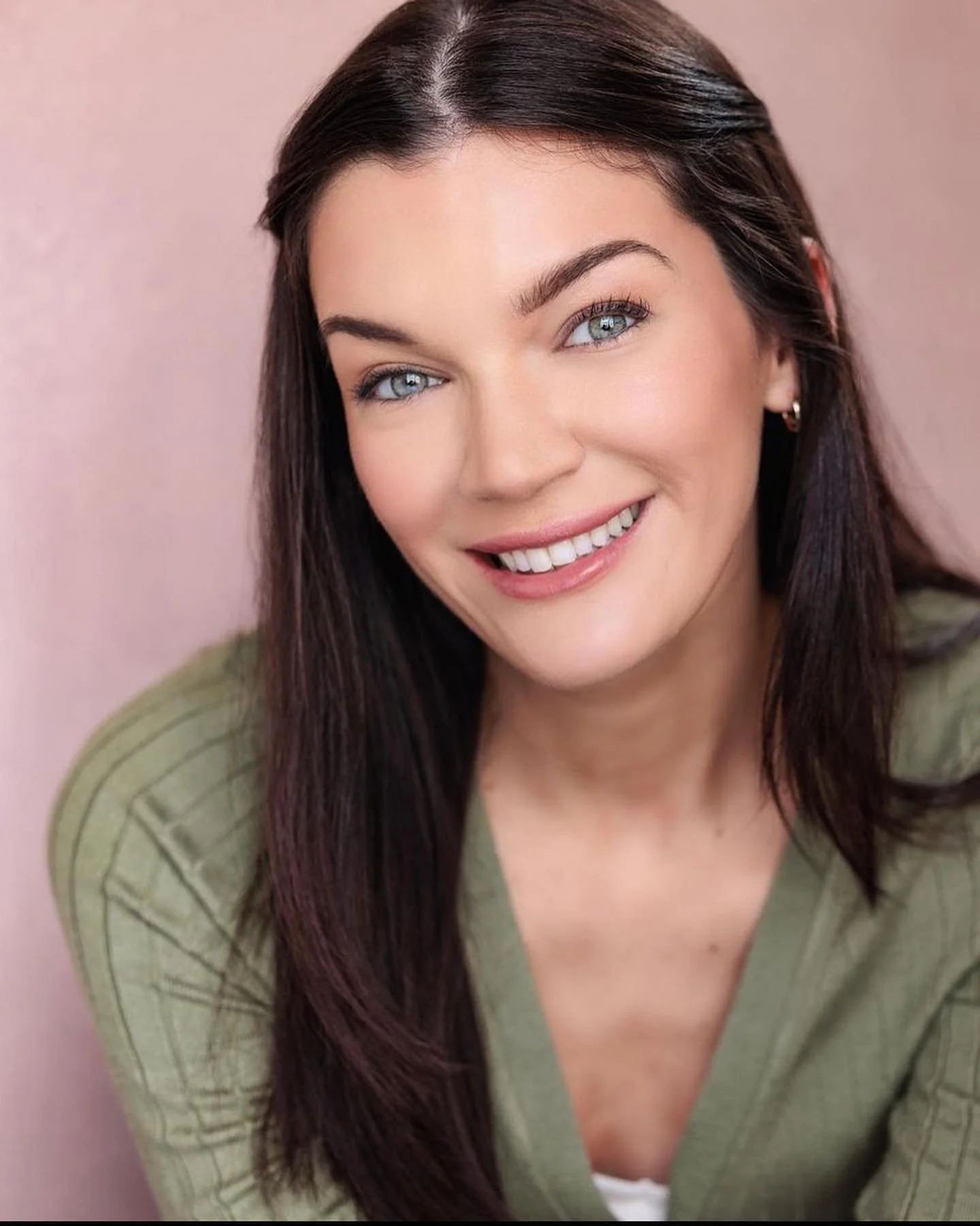 Throwback to these beautiful looks with @theactorheadshot and @saradawntorres ❤️
.
.
.
#headshots  #headshotmua #softmakeup #atlantamua #atlmua #actorheadshots