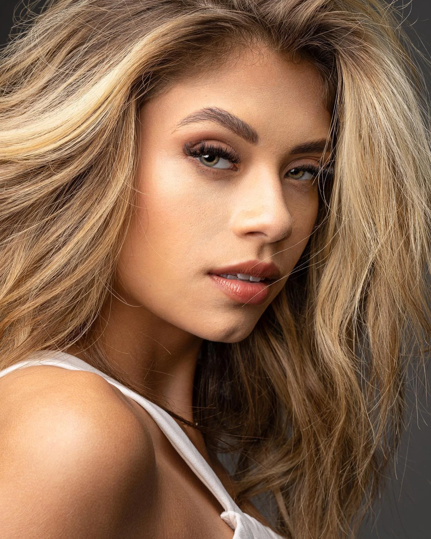 Throwback to these awesome beauty shots with this amazing team. I have so many images on drafts, let&rsquo;s see if I can get some more posted soon hahaha

Model: @marialucia333_ 
Photographer: @theyumaster 
Hair: @havensierrahair 
Makeup: @naddyamic