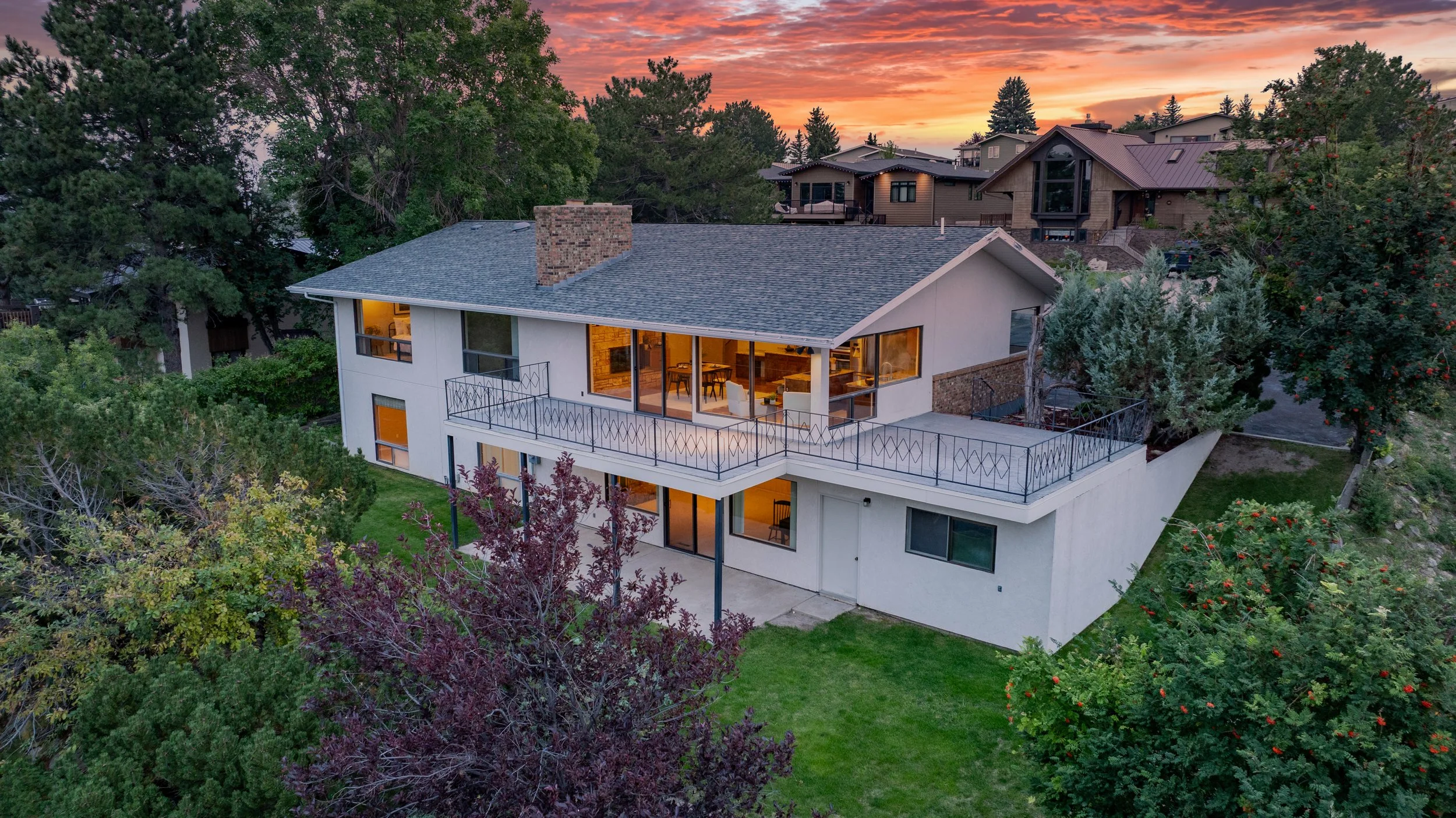 This Great Falls Home Is All About the View, But That’s Not the Whole Story