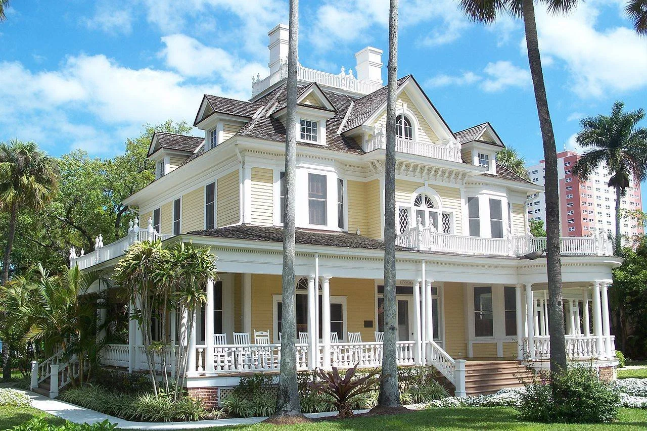 Planner’s Perspective: Best Wedding Venues in Fort Myers &amp; Sanibel - Our Top 12 Picks