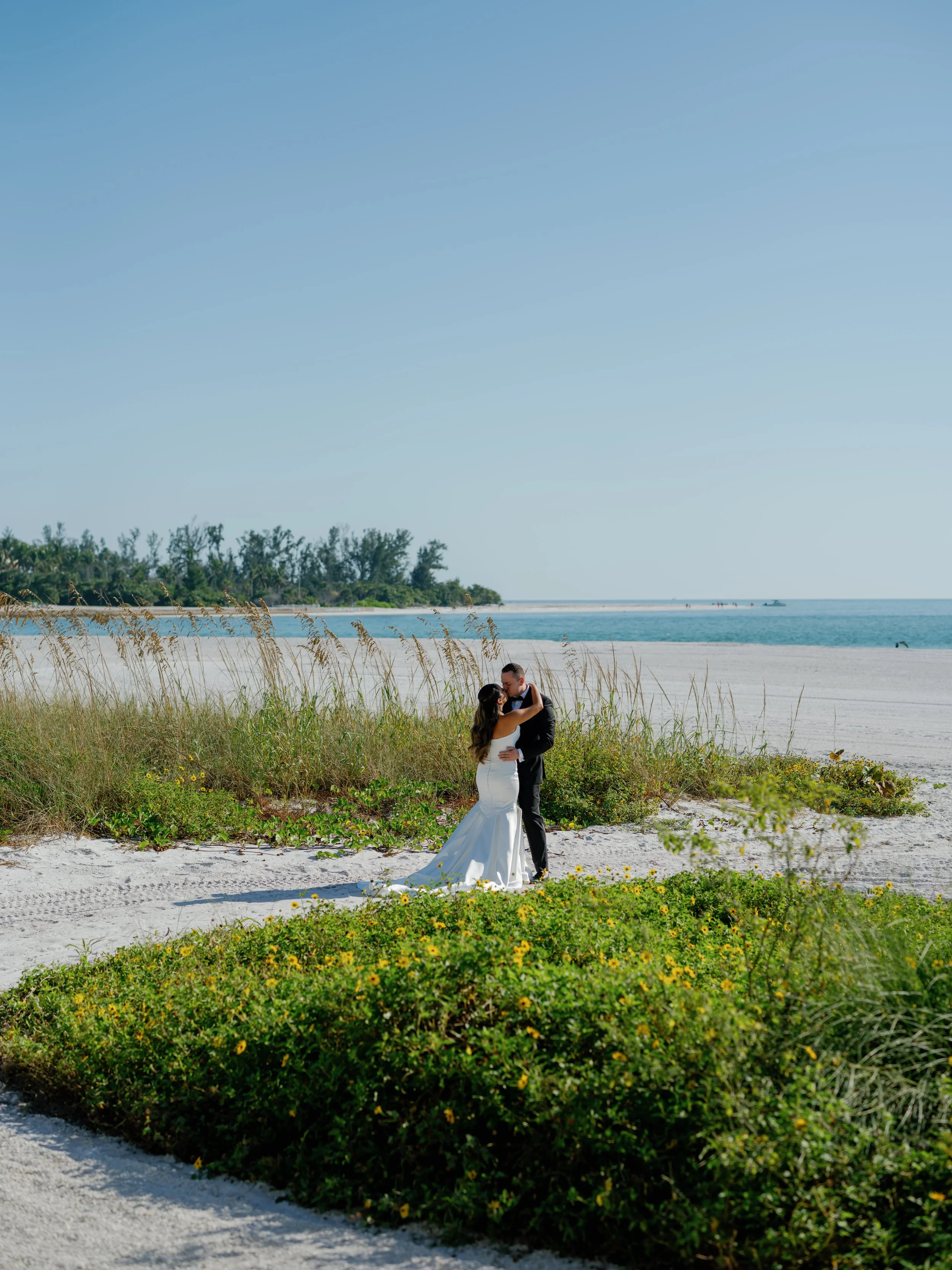 Kim + Mike Sneak Peek-54.jpg