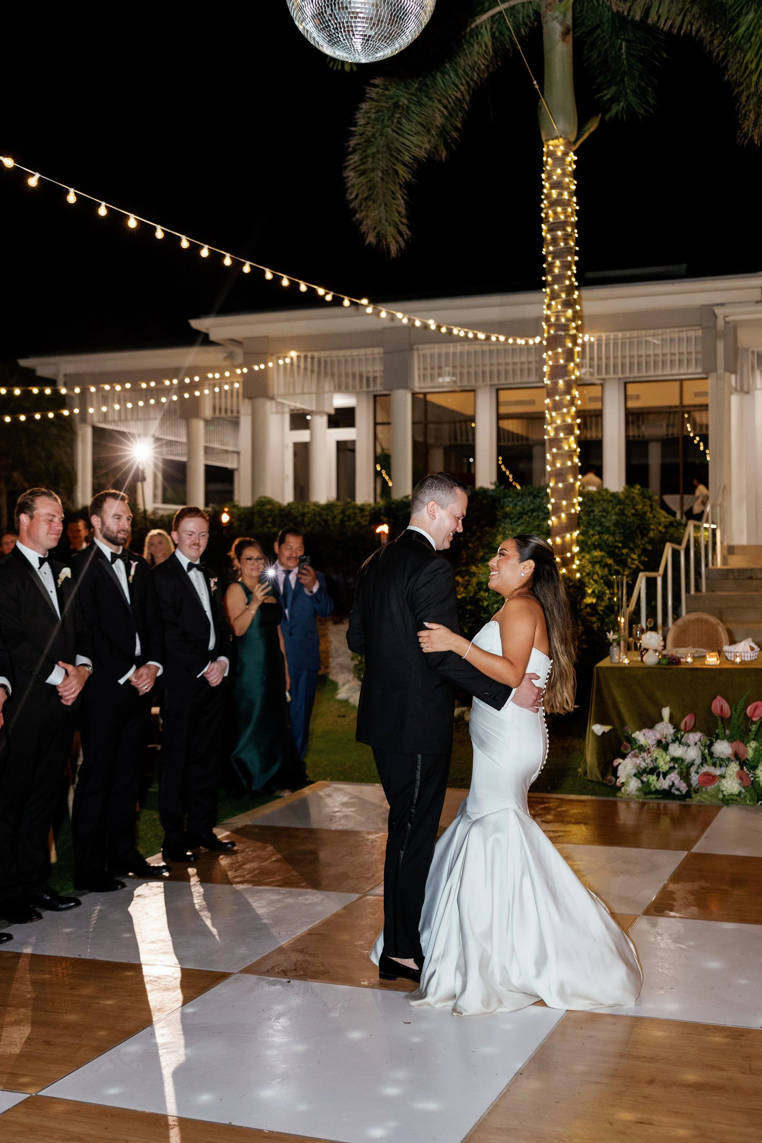 Kim + Mike Sneak Peek-209.jpg