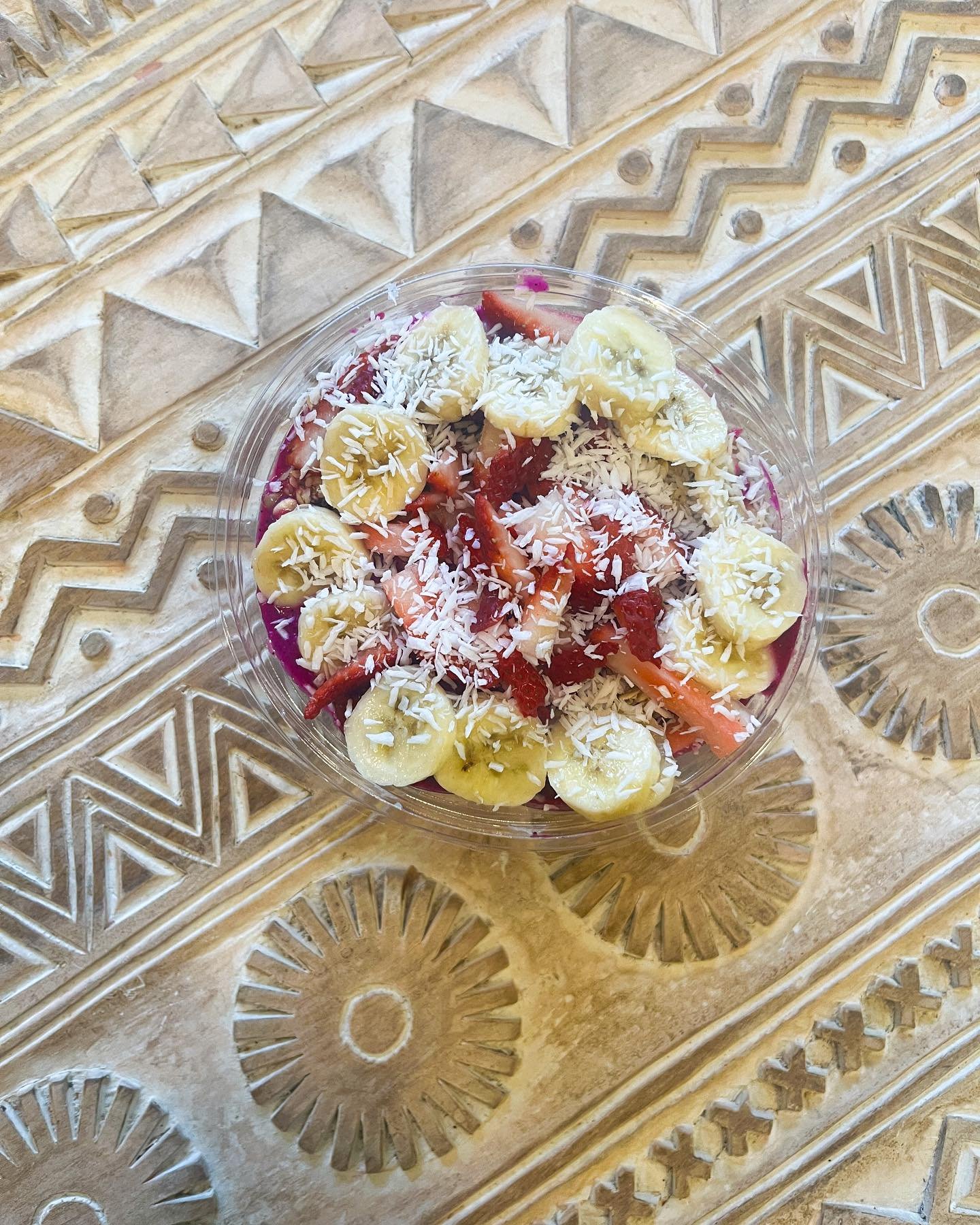 Stop in for a smoothie bowl today! We&rsquo;re here till 3! 💛

#smoothiebowl #smoothie #vegan #pgheats #coldpressed #juicery #cafe #nutrition #plantbasedpittsburgh