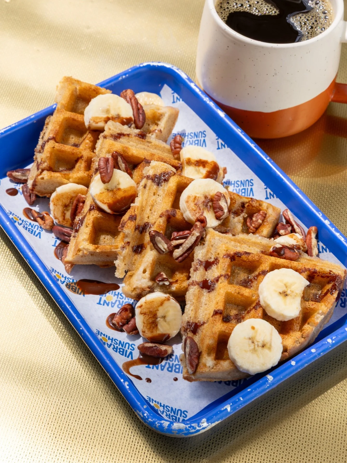 We&rsquo;re here to make your Monday brighter ☀️ Try our almond flour waffles and add your fave toppings. Try swapping maple syrup for our house-made strawberry, blueberry or chocolate syrup!

Vegan &amp; gluten free 🌱

#HealthyEatsPittsburgh #Pitts