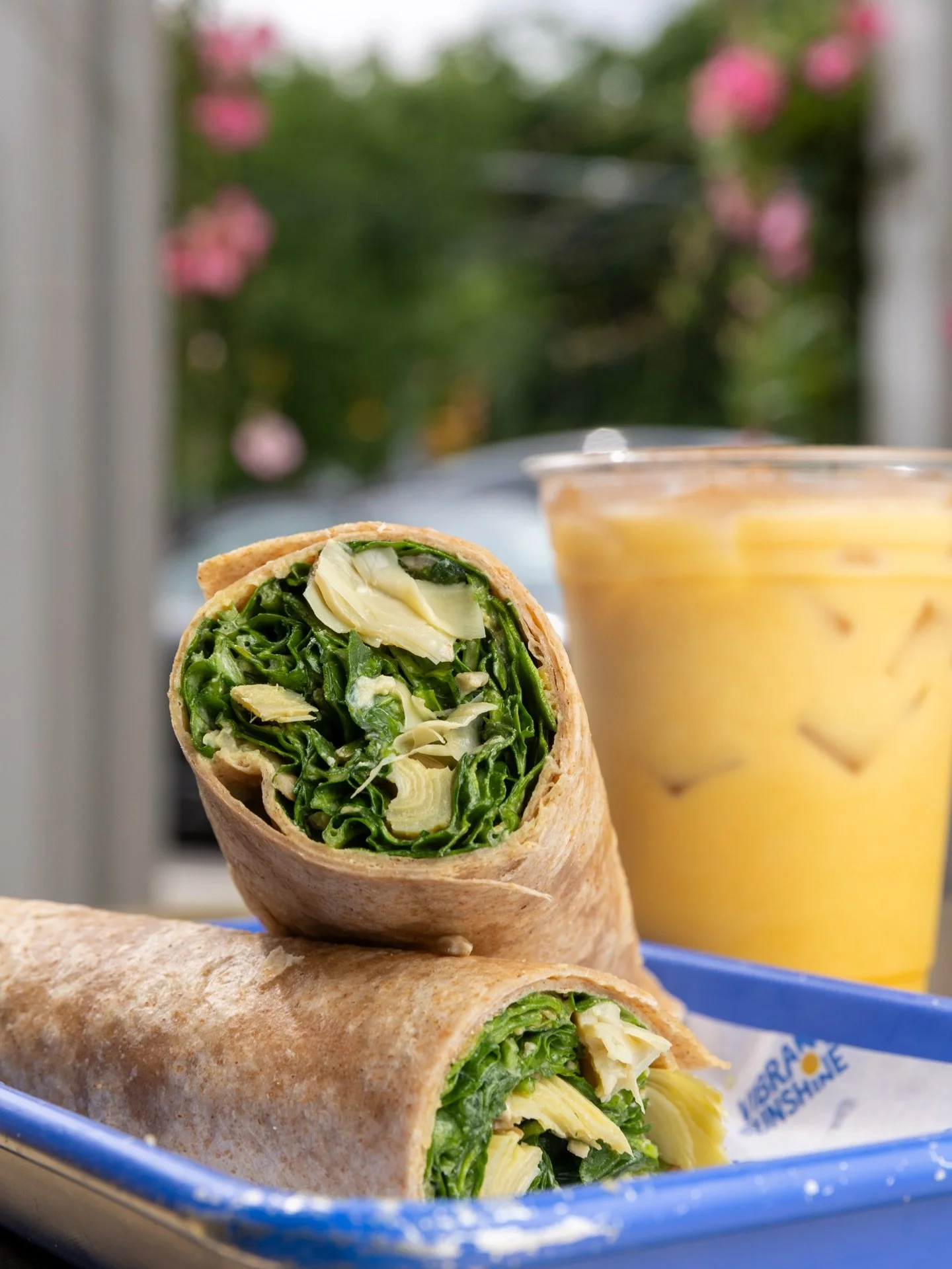 Our Spinach Artichoke Wrap is made with fresh spinach, artichoke hearts, and vegan sunflower parmesan, drizzled with our zesty lemon-tahini dressing 🌱✨

Pair it with a Golden Milk Latte made with turmeric, lemongrass, peppercorn, and your milk of ch