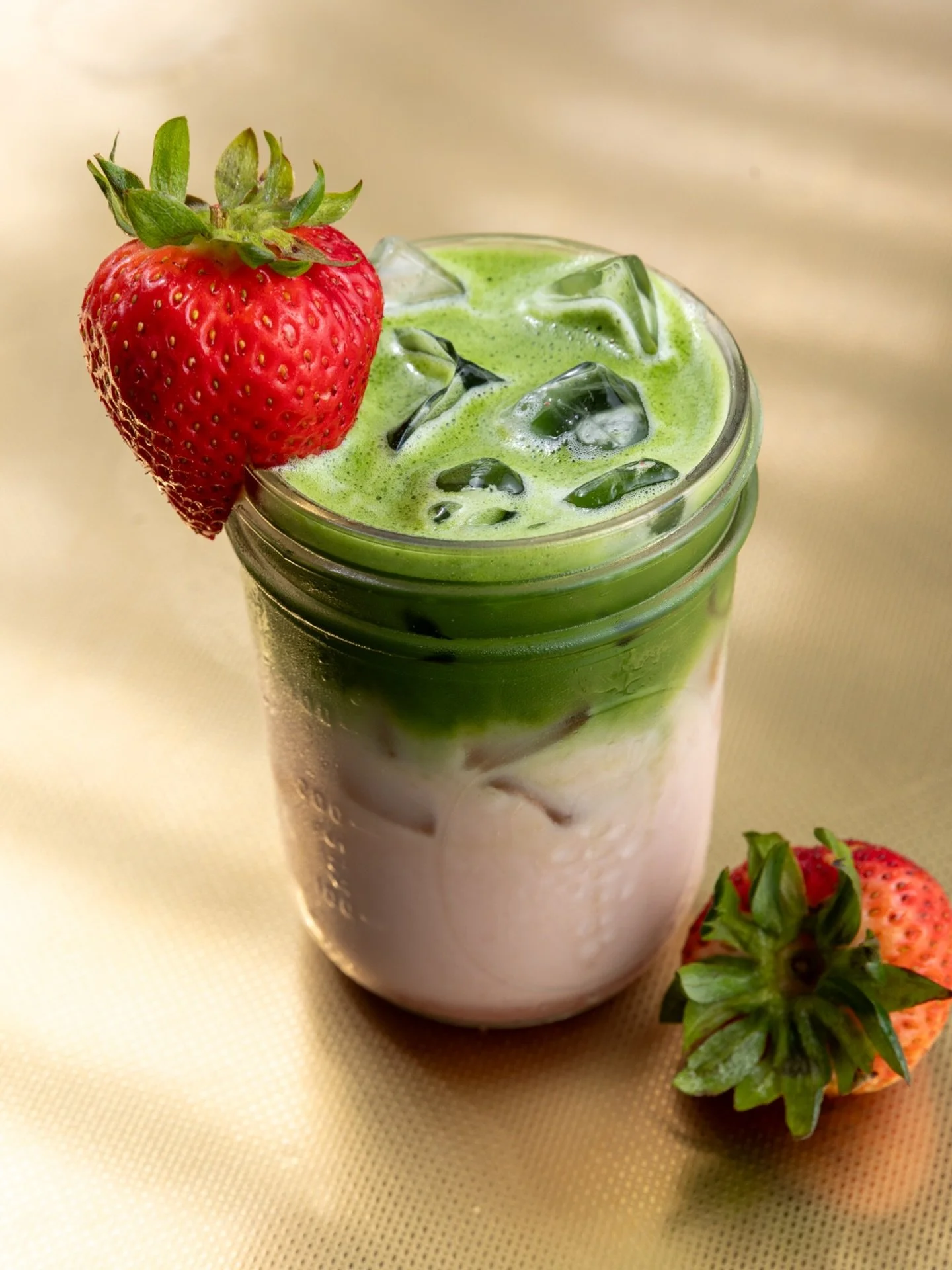 Did you know we make all of our syrups in-house using organic ingredients? We also use organic milk&hellip; and we don&rsquo;t charge extra for oat milk 🤍 

Your beverages can&rsquo;t get matcha better than this! 😉
 
#pittsburghcafe #pittsburgheats