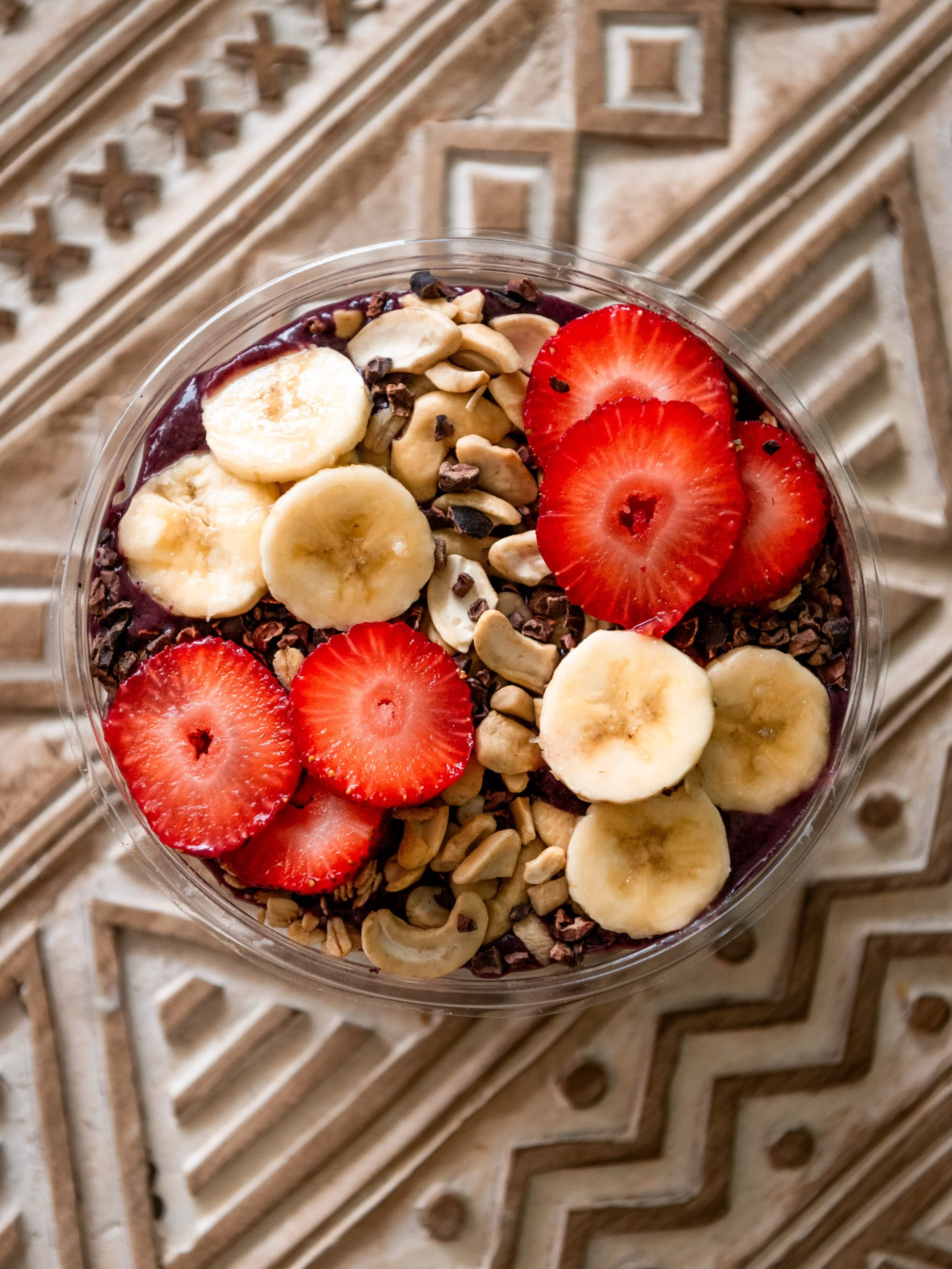 Smoothie bowls taste even better when the sun comes out&hellip; And lucky for us, the sun is making an appearance today! ☀️🍓🍌

Available in-store or order online.

#pittsburghcafe #pittsburgheats #pittsburghfoodie