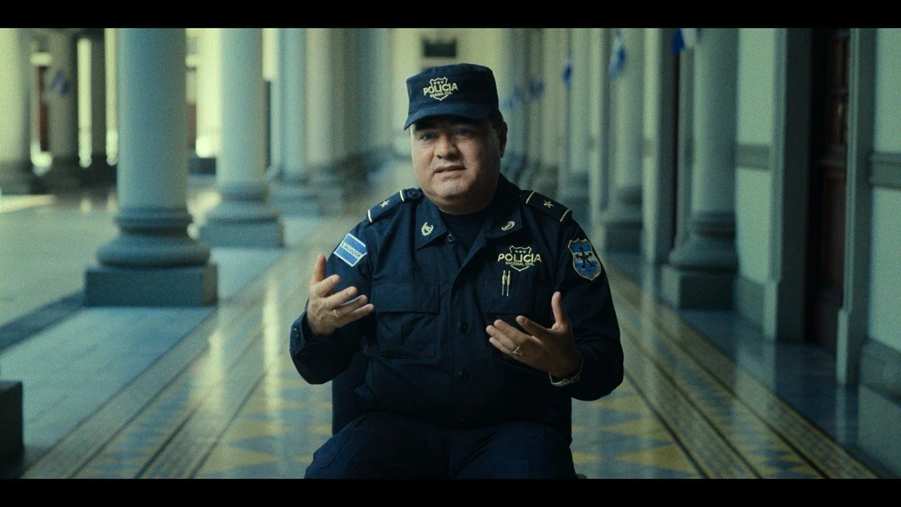 CECOT prison scene from Hasta Encontrarlos documentary — Cinematography by Eloi Molí, AEC