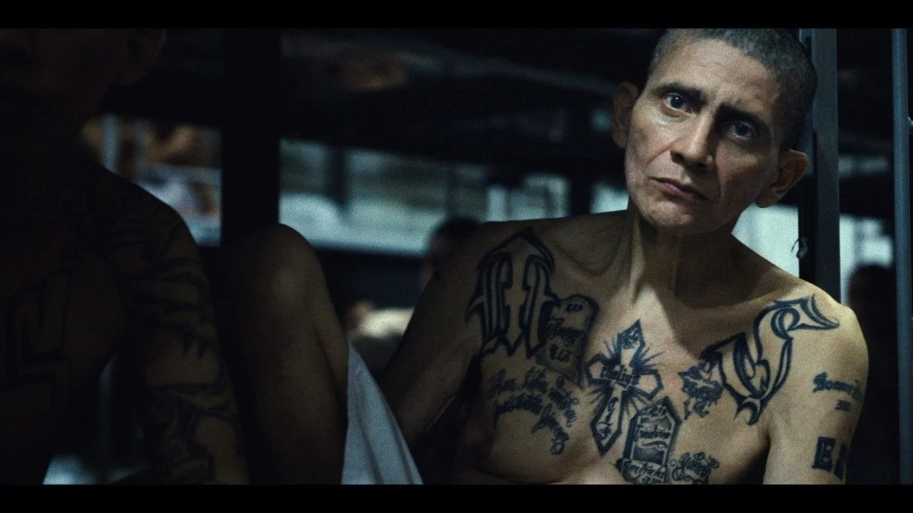 CECOT prison scene from Hasta Encontrarlos documentary — Cinematography by Eloi Molí, AEC