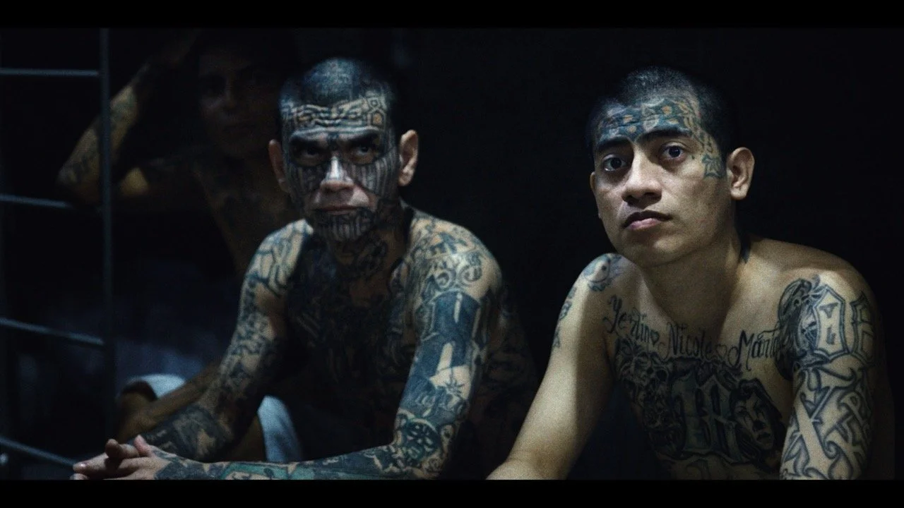 CECOT prison scene from Hasta Encontrarlos documentary — Cinematography by Eloi Molí, AEC