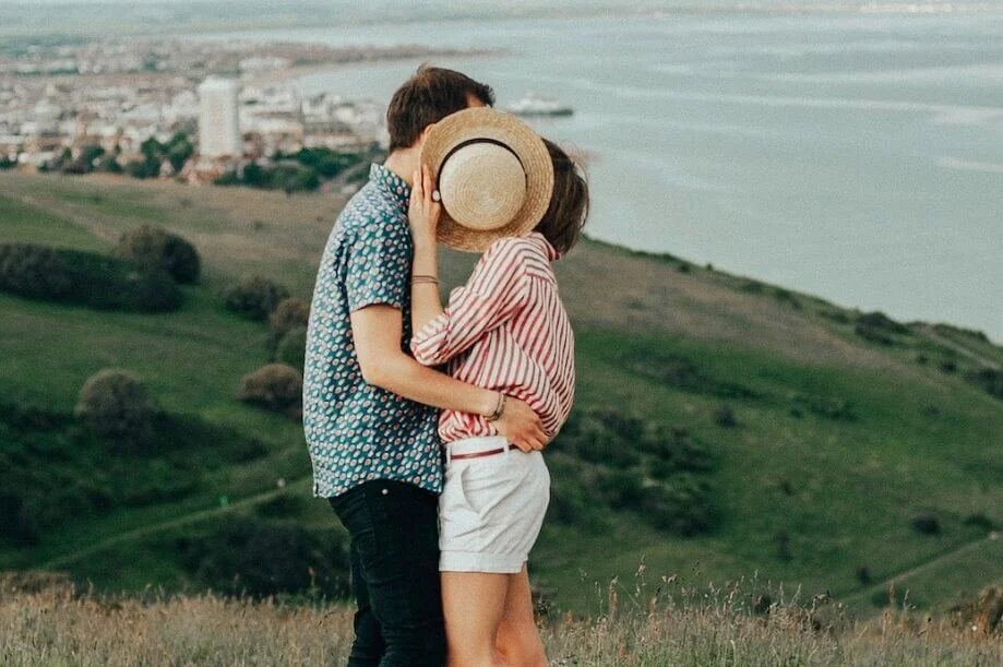 Why Therapists Don’t Take Sides in Couples Therapy