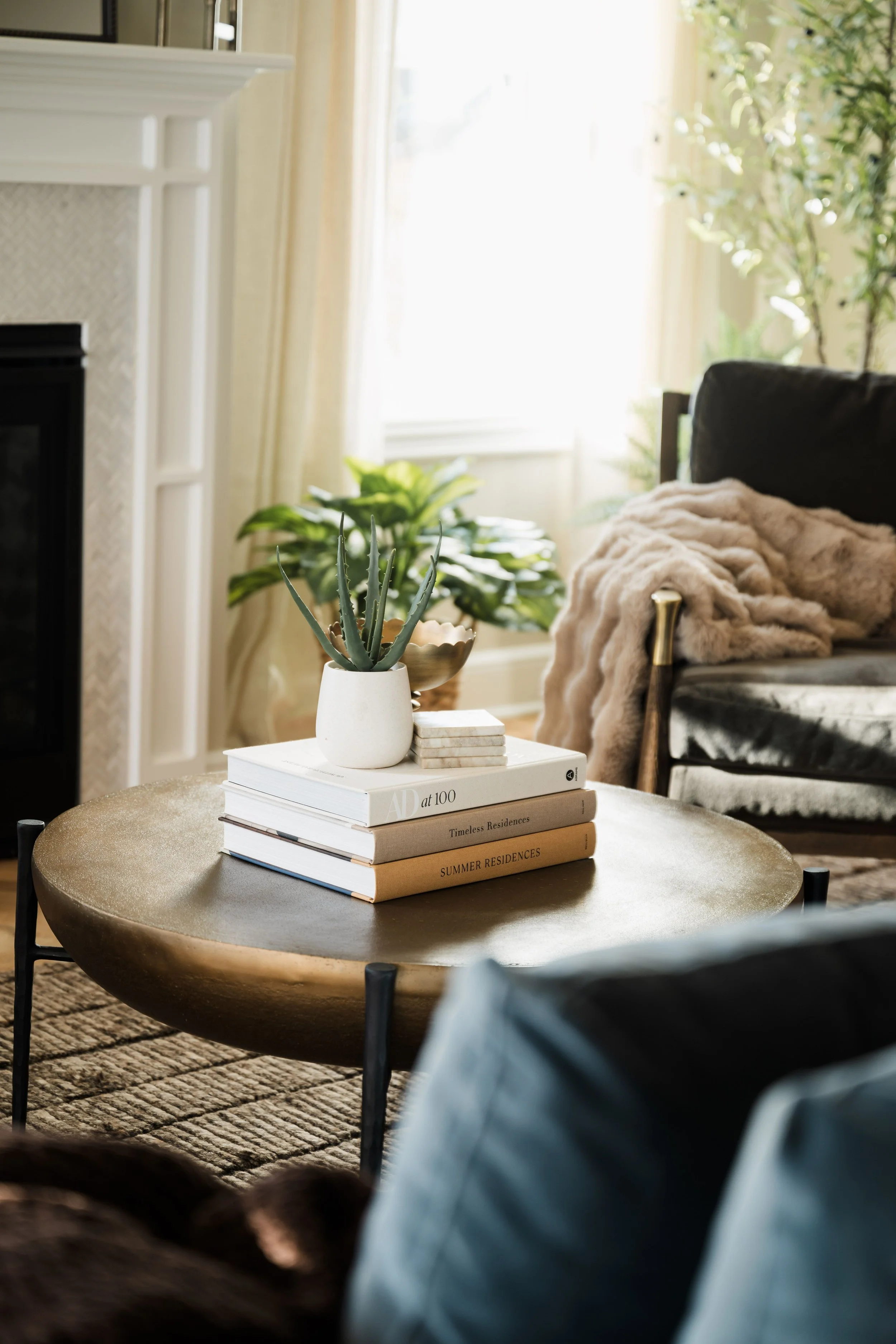 Hall Street      |     Furnishing