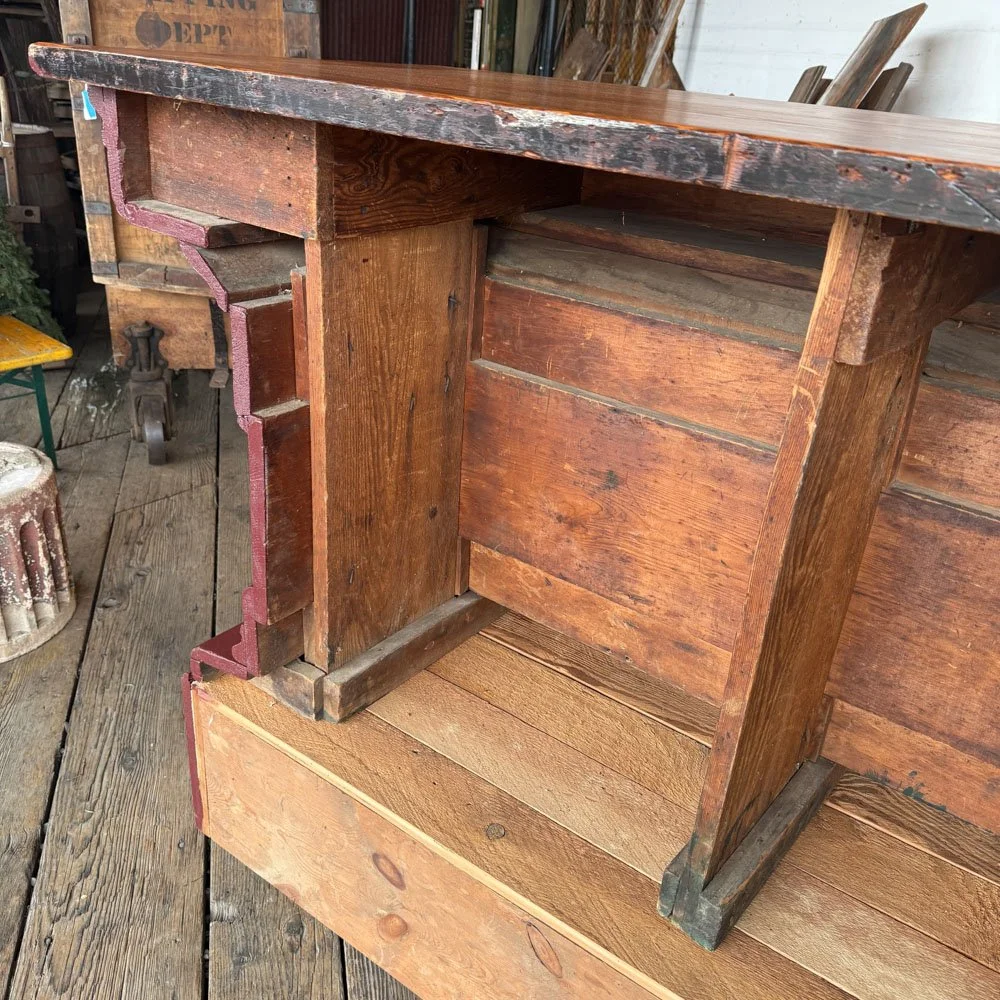 Burgundy Counter_02.jpeg