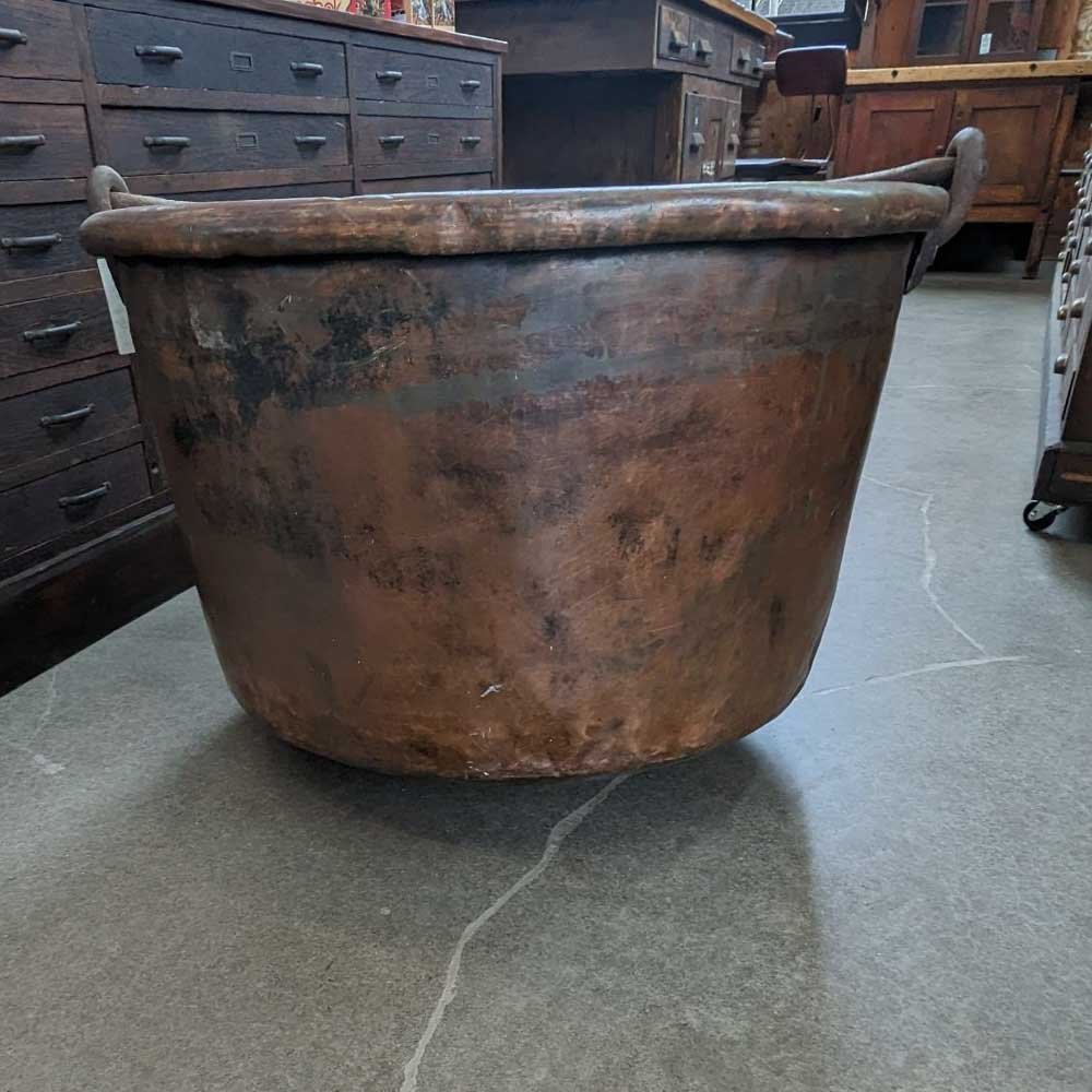 Rustic Oversized Copper Bucket - Aurora Mills