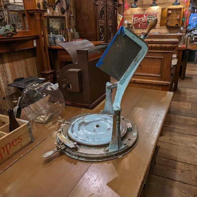 Computing Scale Co. Cheese Cutter - Aurora Mills