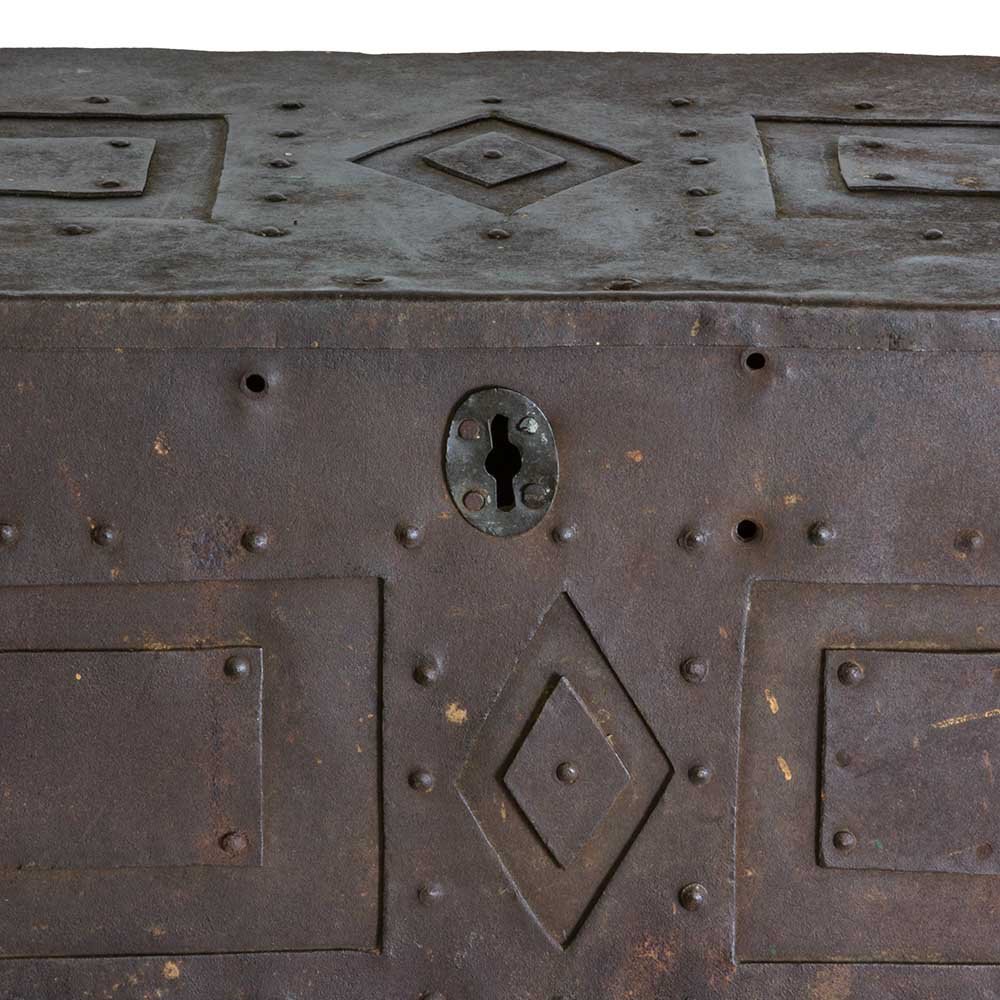 Folk Art Treasure Chest - Aurora Mills
