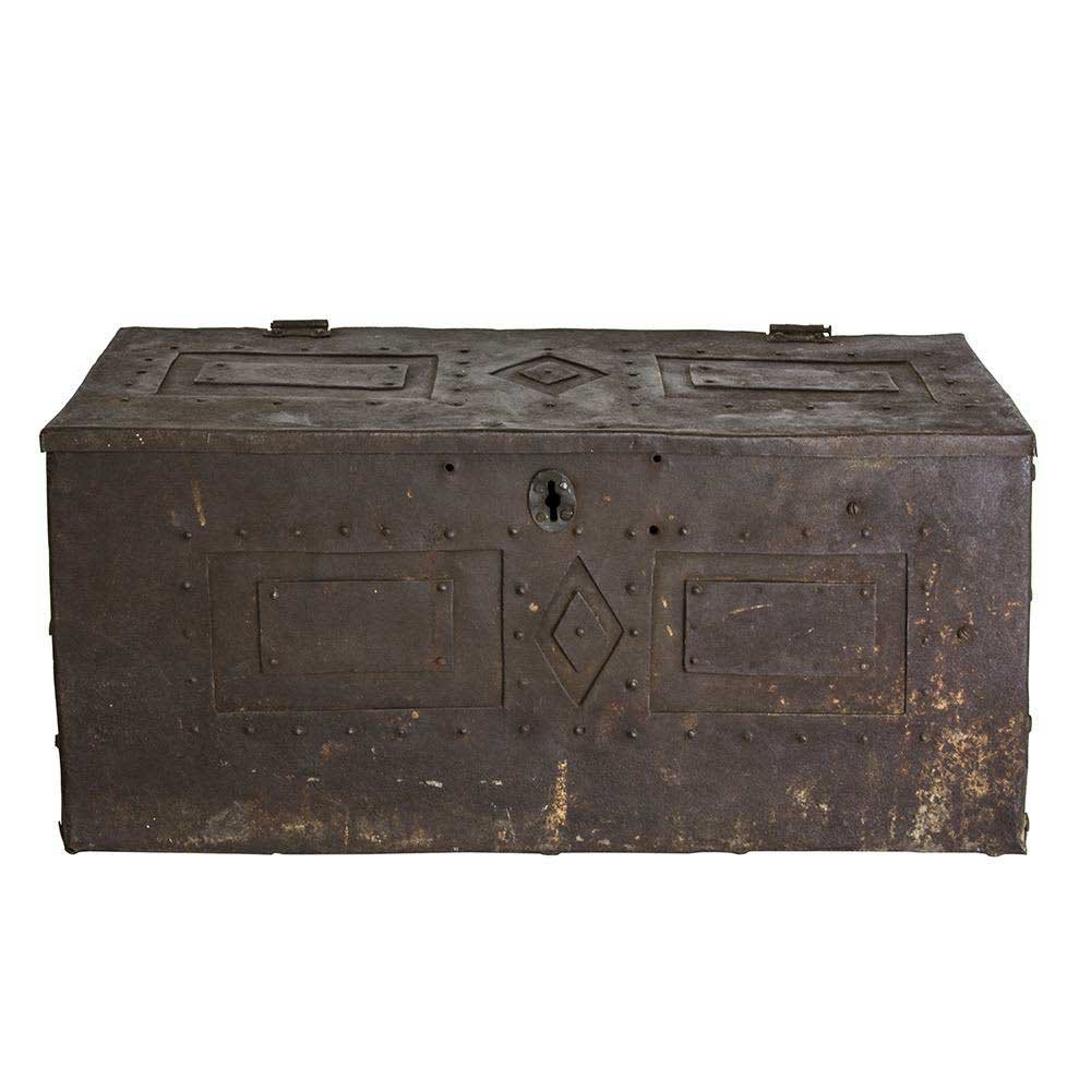 Folk Art Treasure Chest - Aurora Mills