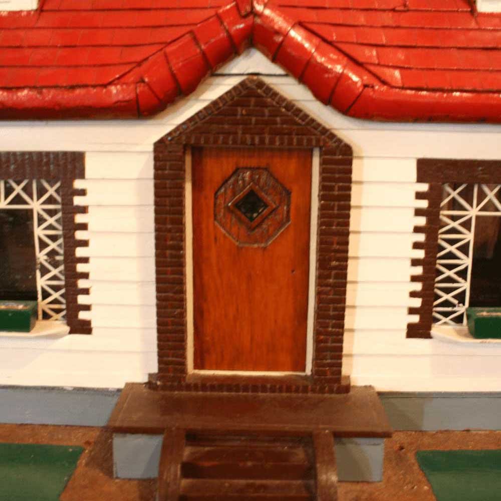 1930’s Doll House - Aurora Mills