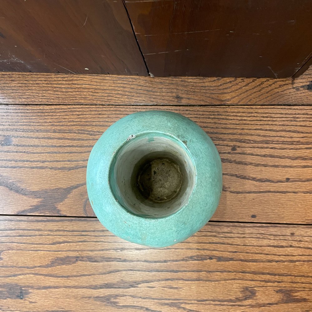 Heavy Artist-Made Vase - Aurora Mills